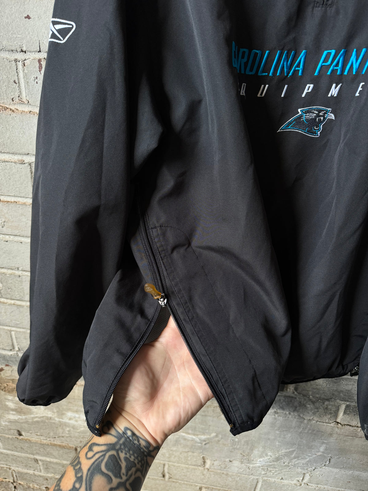00’s Carolina Panthers Vintage Black NFL Equipment Quarter Zip Embroidered Sideline Pullover Jacket (Medium)