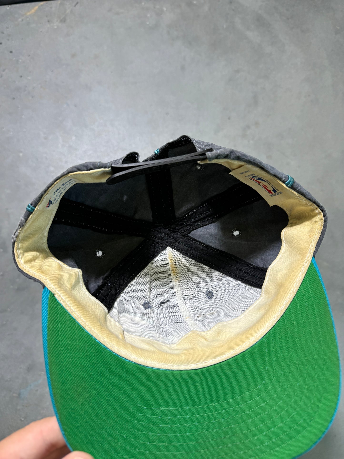 90’s Charlotte Hornets Vintage Grey The Game NBA Snapback Hat (OSFA)