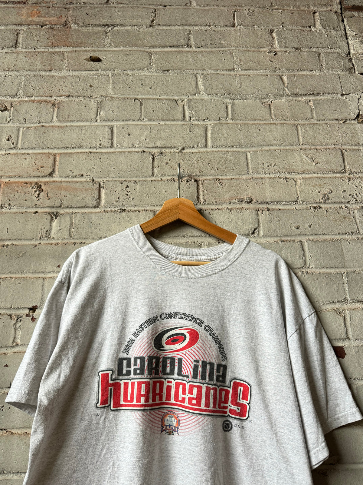 2002 Carolina Hurricanes Vintage Heather Grey Eastern Conference Champions NHL Tee (XL)