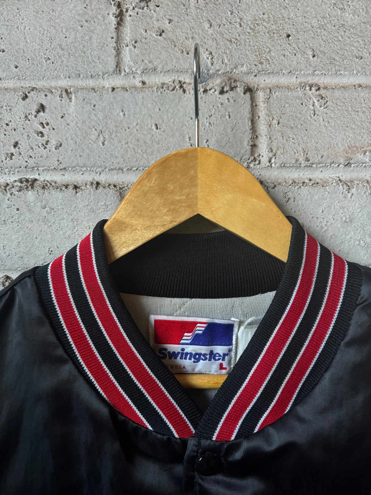 90’s Atlanta Falcons Vintage Black NFL Satin Jacket (Large)