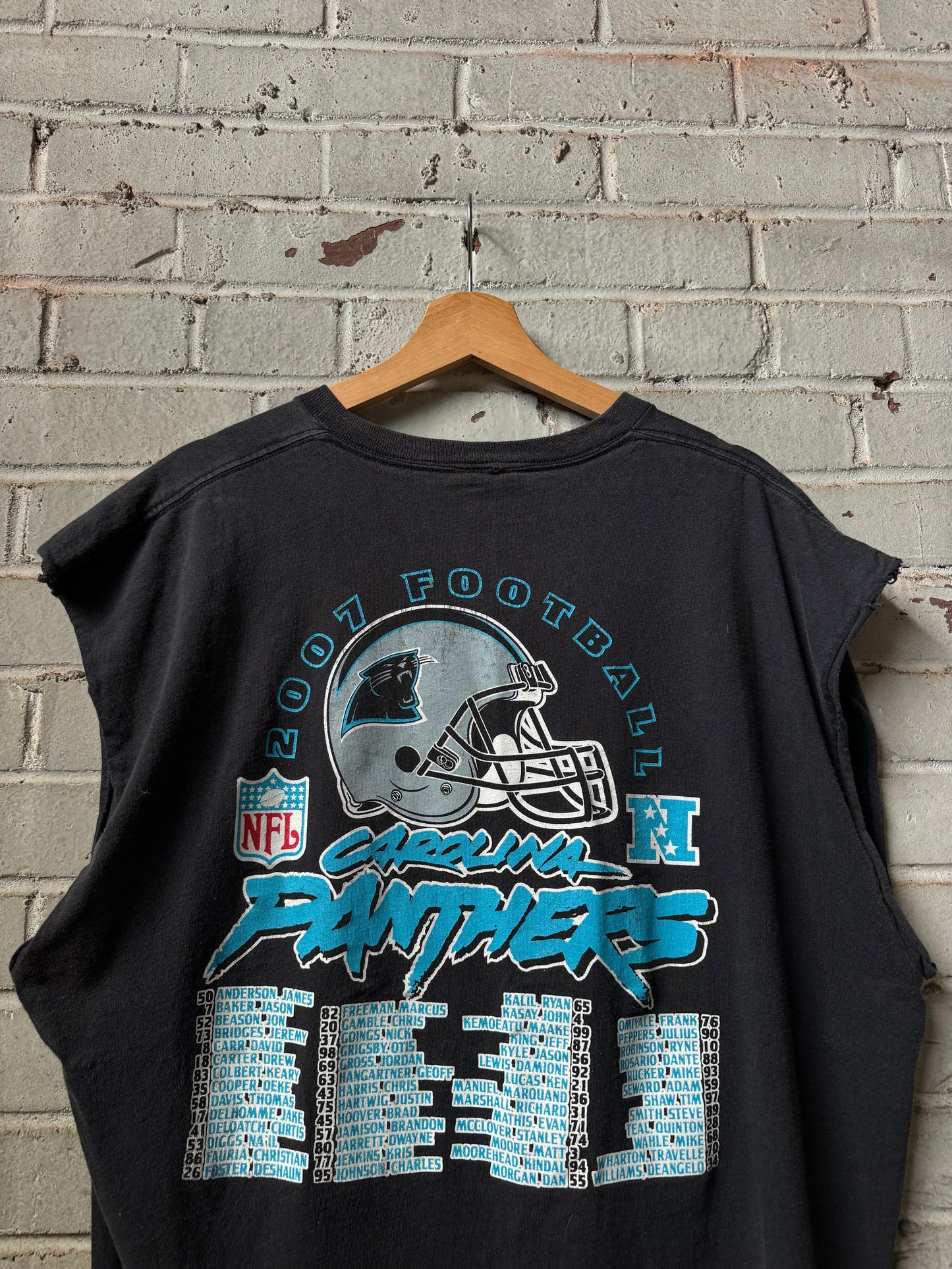 2007 Carolina Panthers Vintage Black Cut Off Schedule Roster NFL Tee (XL)
