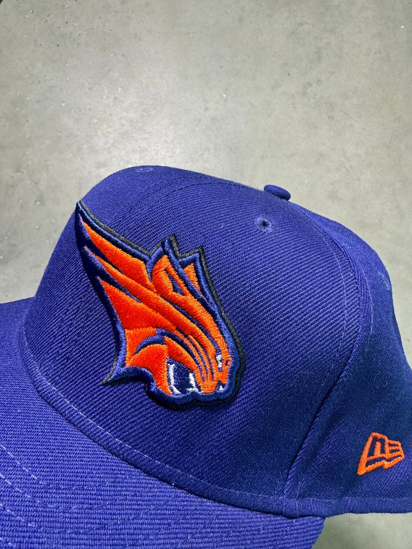 00’s Charlotte Bobcats Vintage Blue Orange New Era Wool Plain Logo NBA Fitted Hat (7 5/8)