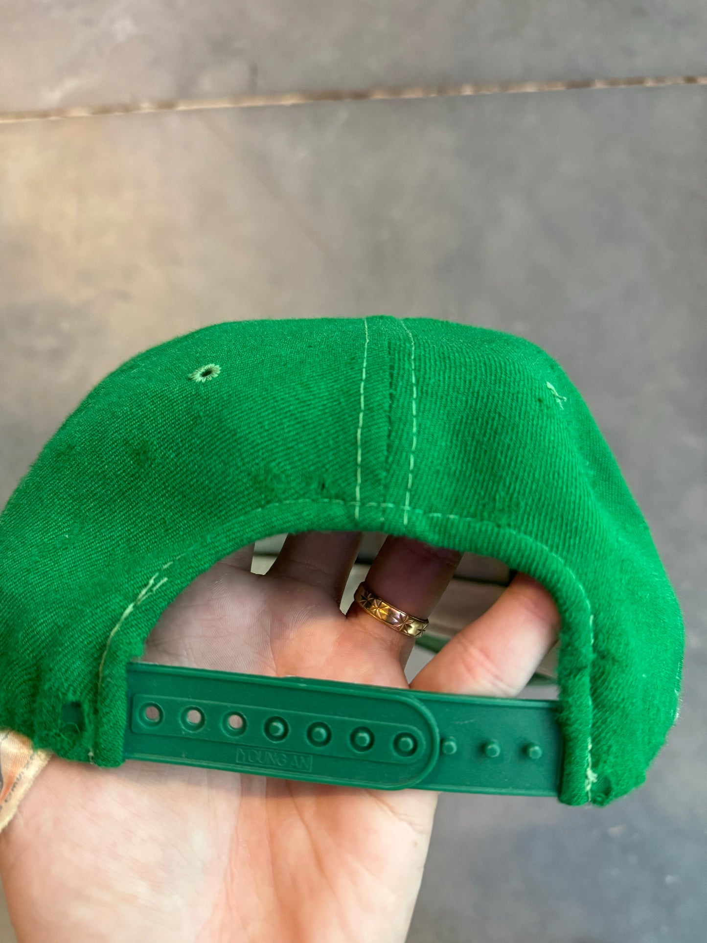 90’s Boston Celtics Vintage Green Sports Specialties Wool Script NBA Snapback Hat (OSFA)