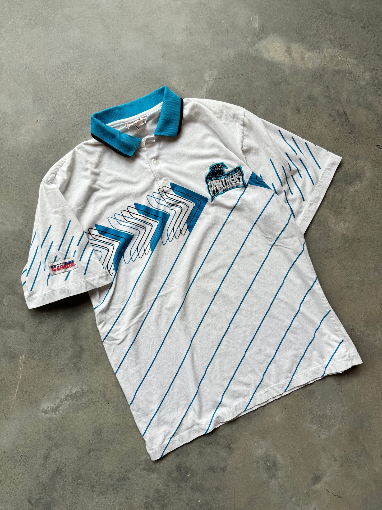 90’s Carolina Panthers Vintage White NFL Game Day Printed Polo Collared Shirt (Medium)