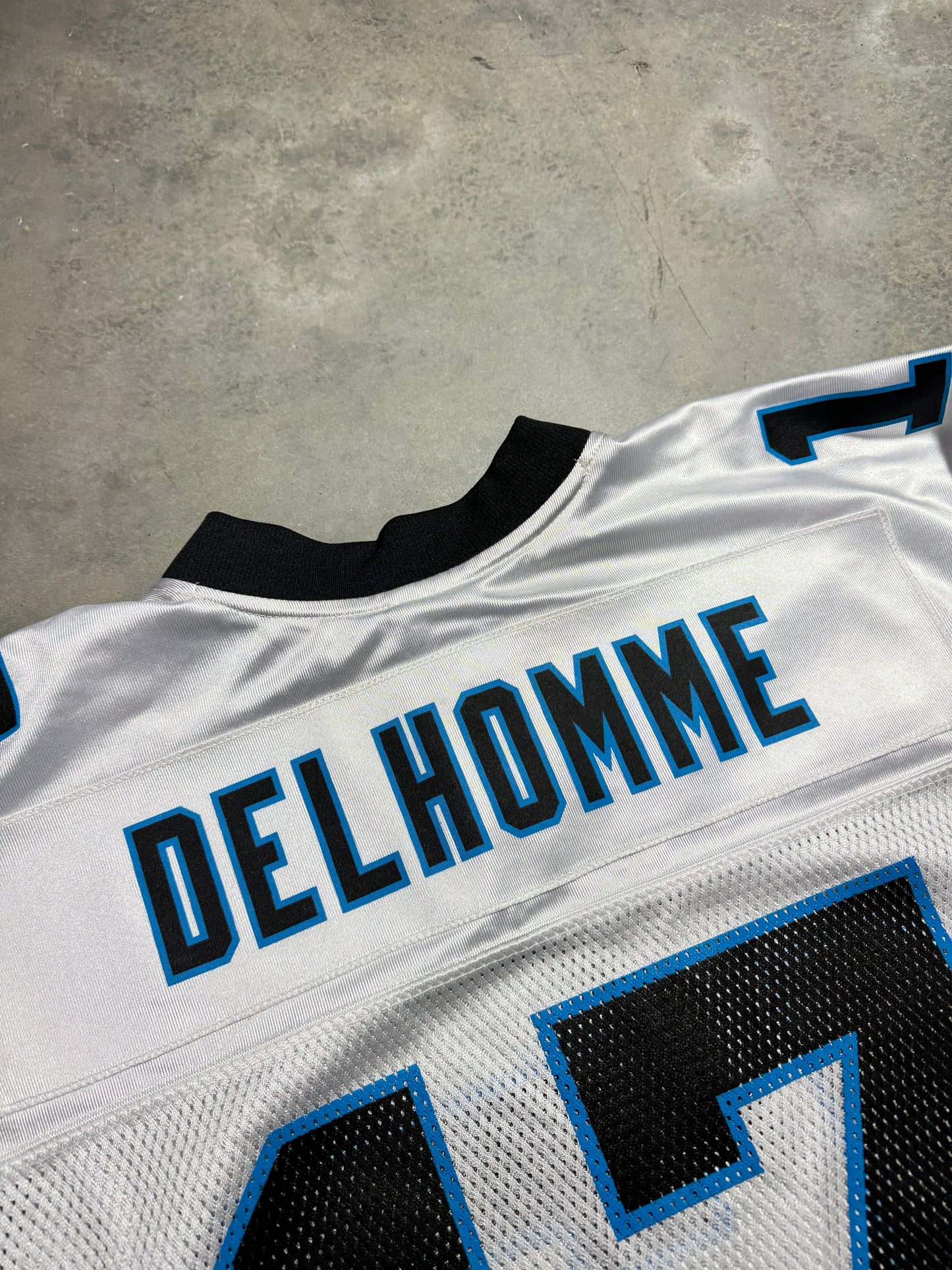 00’s Carolina Panthers Jake Delhomme Vintage White Reebok NFL Jersey (XXXL)