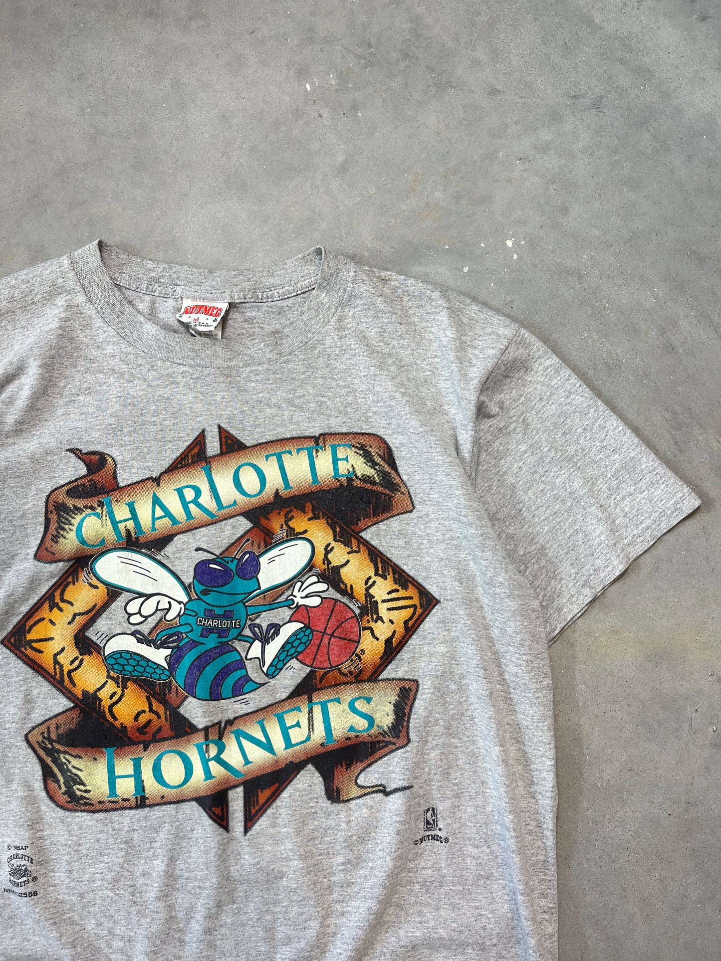 90’s Charlotte Hornets Vintage Nutmeg Mills NBA Tee (XL)