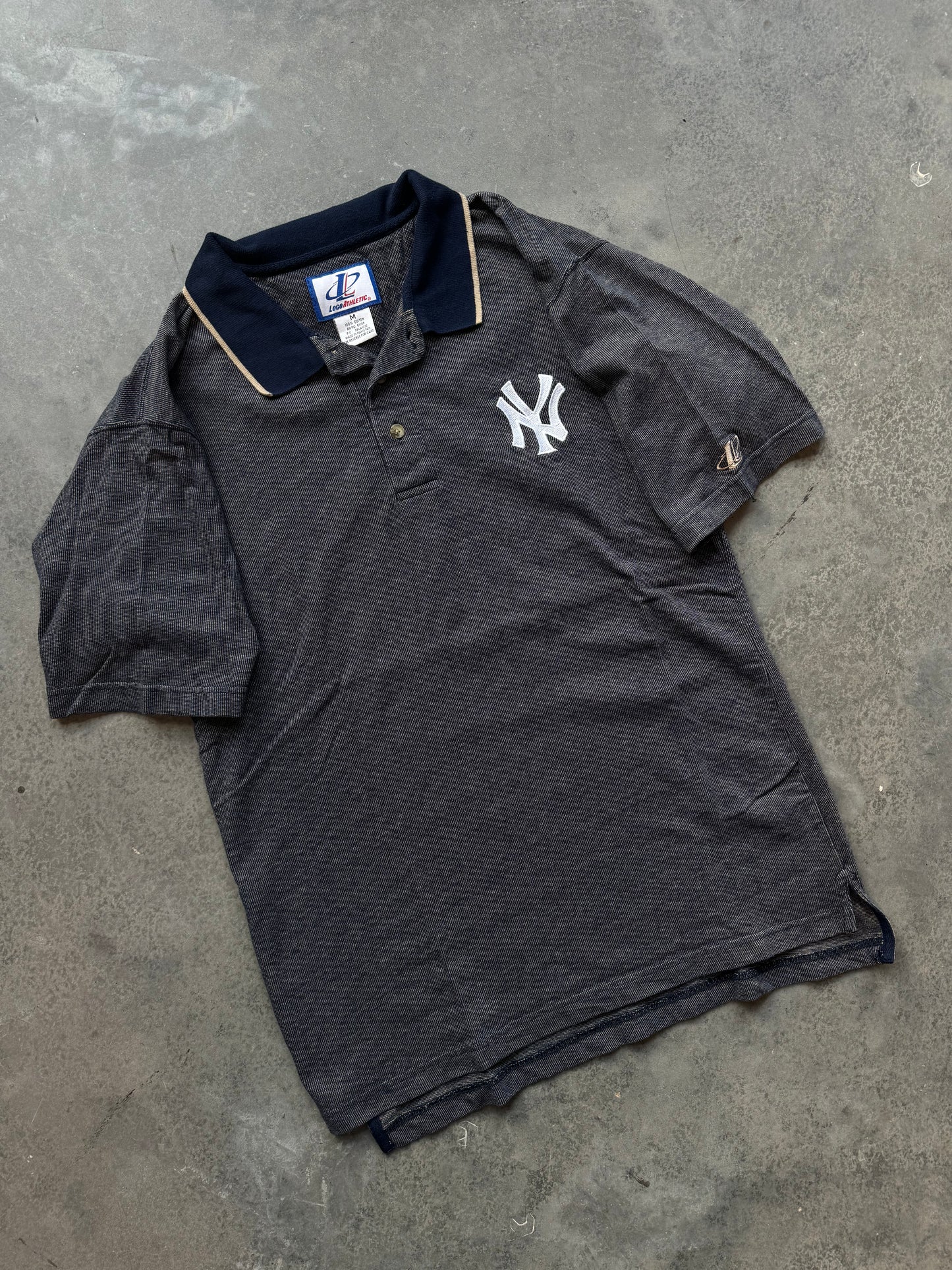 90’s New York Yankees Vintage Navy Blue Embroidered MLB Polo Collared Shirt (Medium)