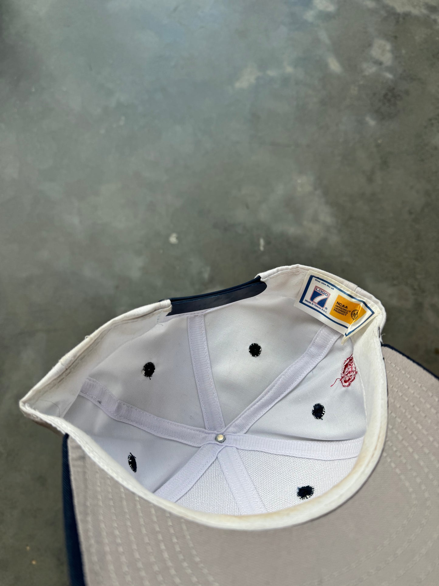 1998 San Antonio NCAA Final Four Vintage College Basketball Snapback Hat (OSFA)