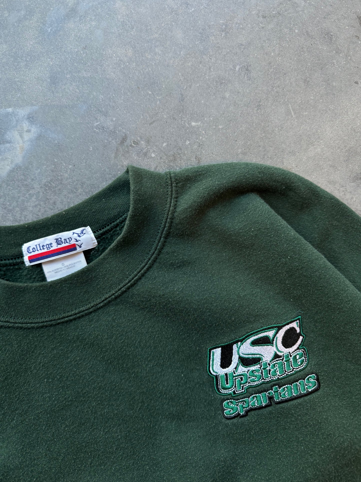 90’s University of South Carolina Upstate Spartans Vintage Green Embroidered College Crewneck (Large)