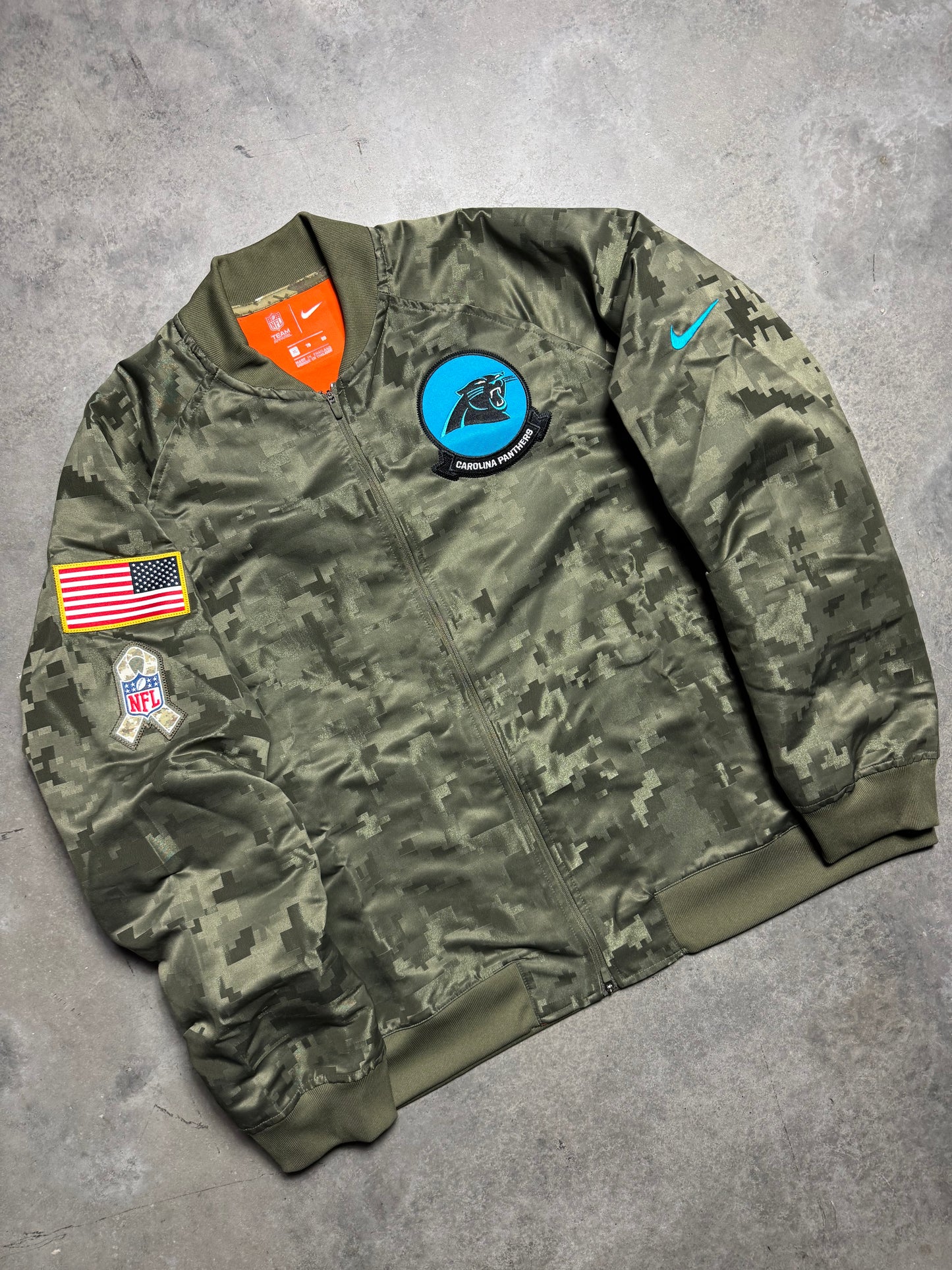 2019 Carolina Panthers Nike Salute to Service NFL Green Digi Camo Bomber Jacket (Women’s XL)