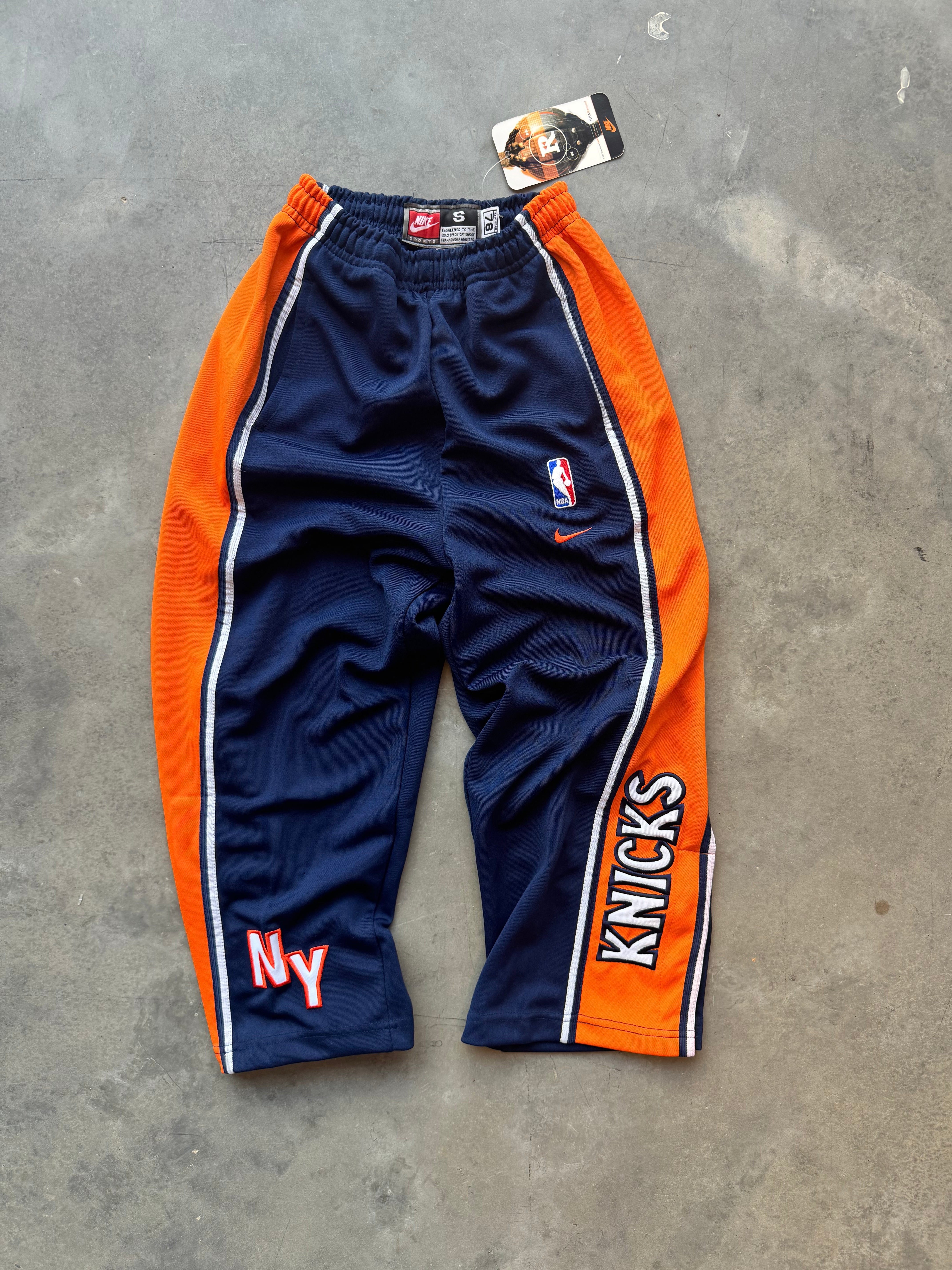 2002 New York Knicks Vintage 1978 Nike Rewind Collection NBA