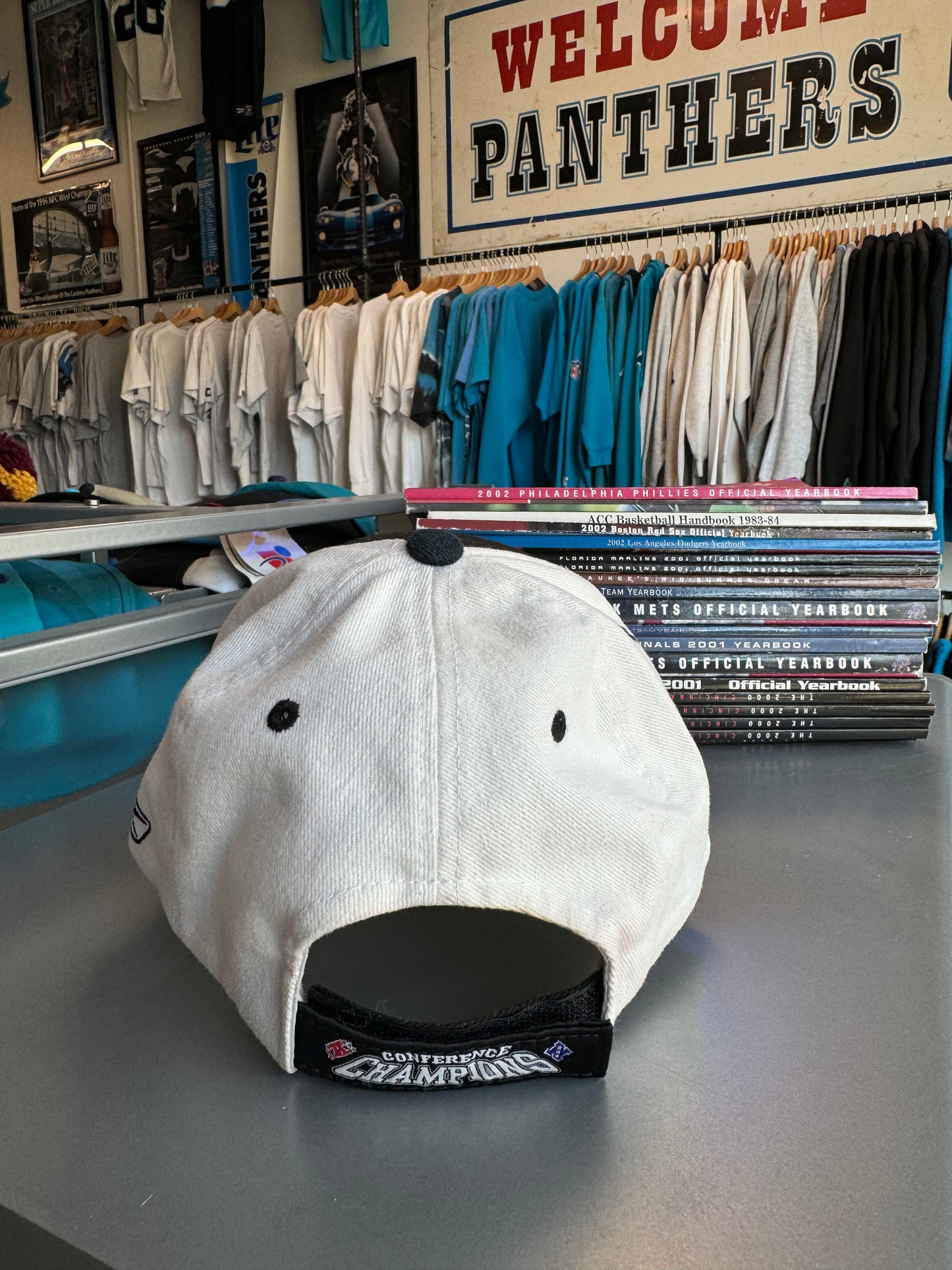 2004 Philadelphia Eagles NFC Champions NFL Reebok Strapback Hat (OSFA)