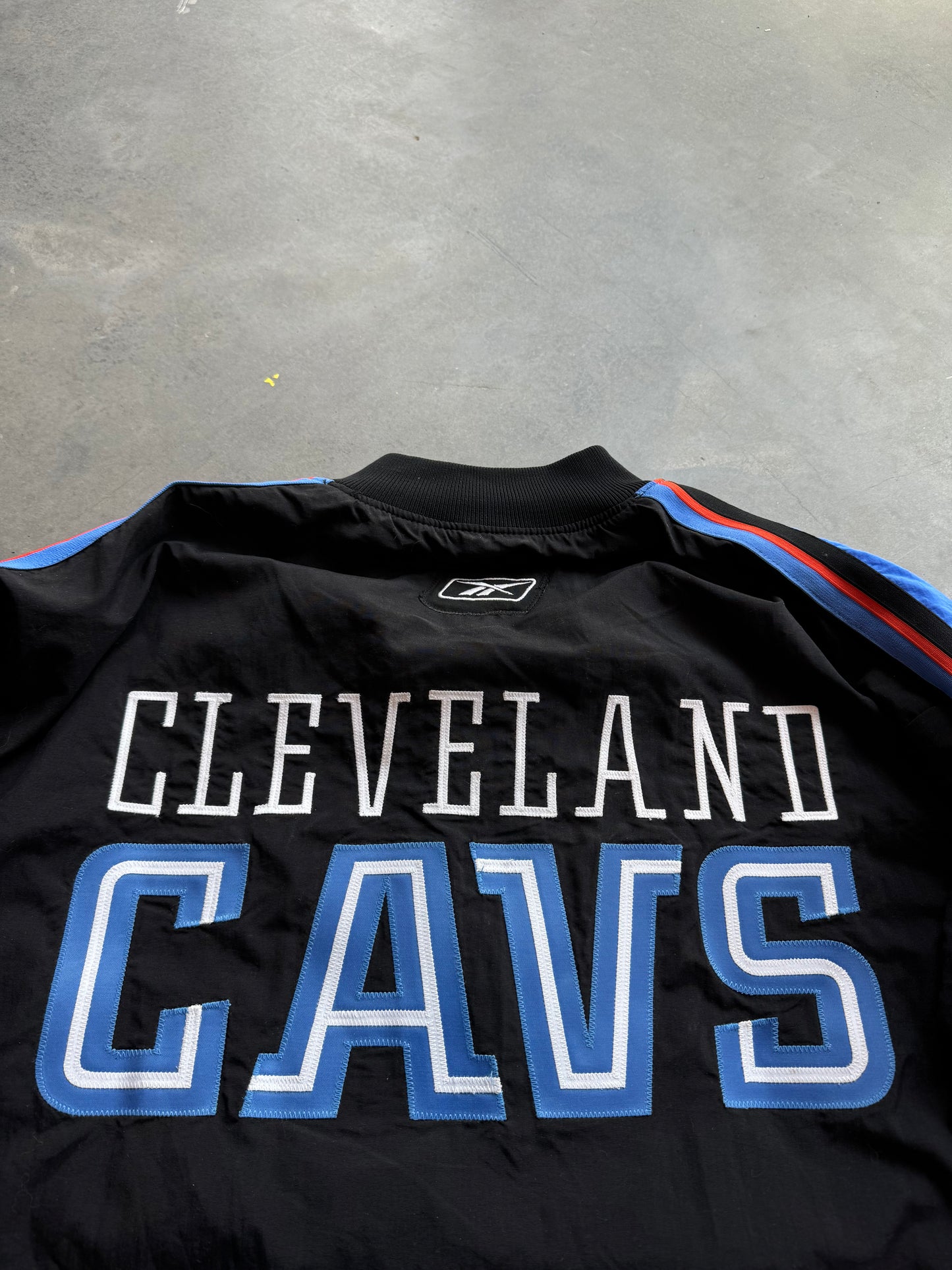 2002/03 Cleveland Cavaliers Vintage Team Issued Vintage Warm Up NBA Jacket (48/XXXL)