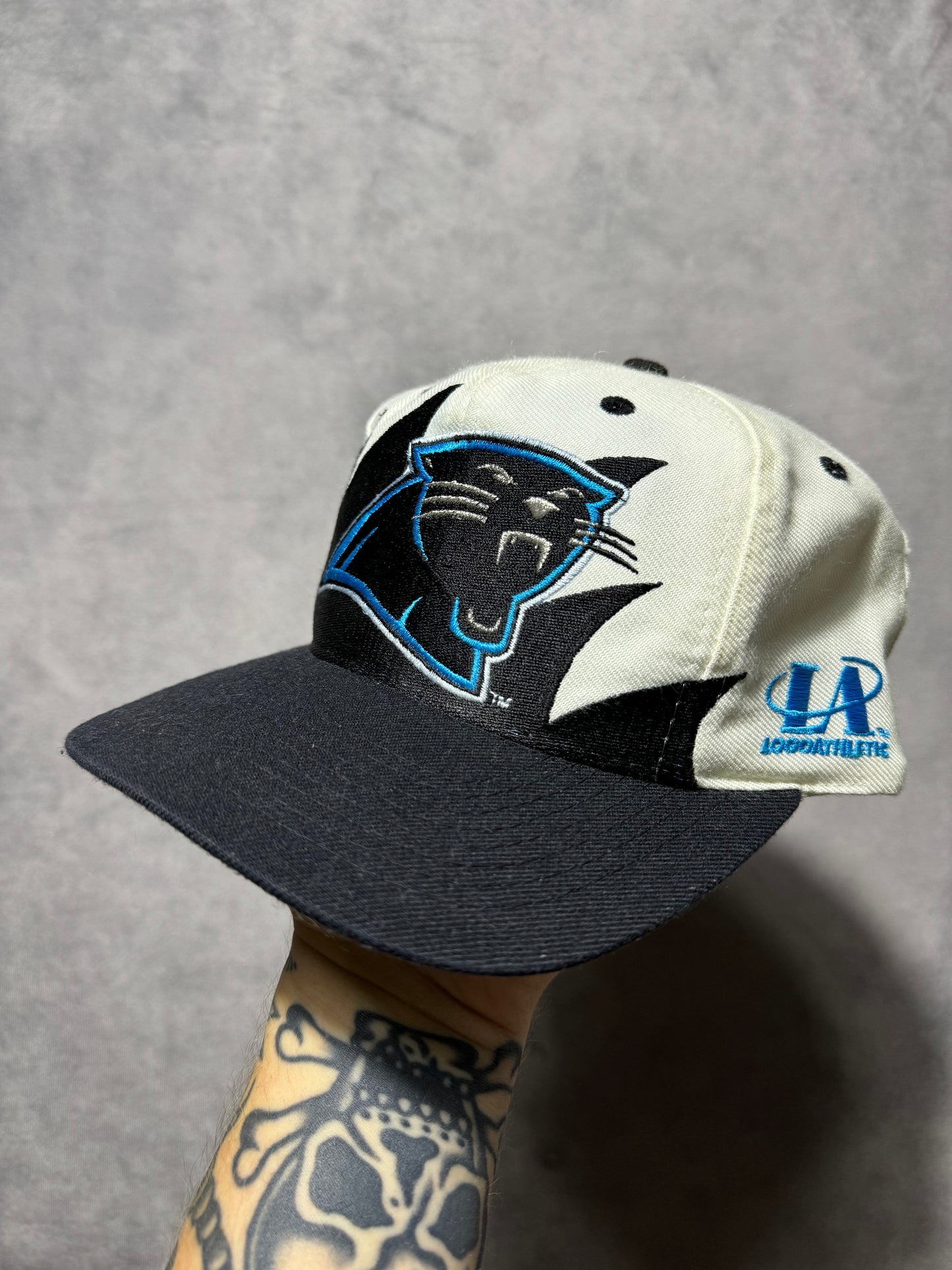 90’s Carolina Panthers Vintage White Dome Logo Athletic Shark Tooth NFL Snapback Hat (OSFA)