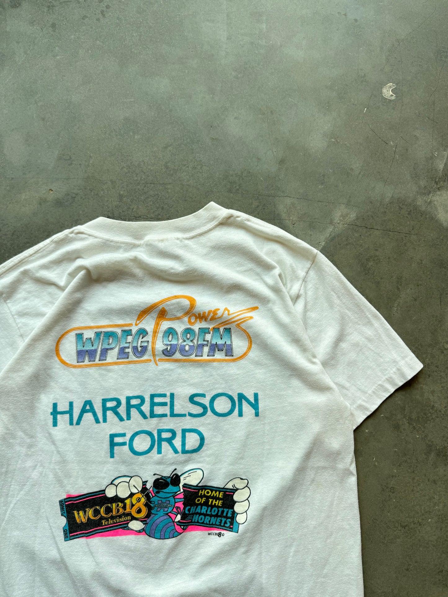 1988 Charlotte Hornets x Power 98FM “Taking Charlotte By Swarm” Vintage Inaugural Season Cartoon Style NBA Tee (Medium)