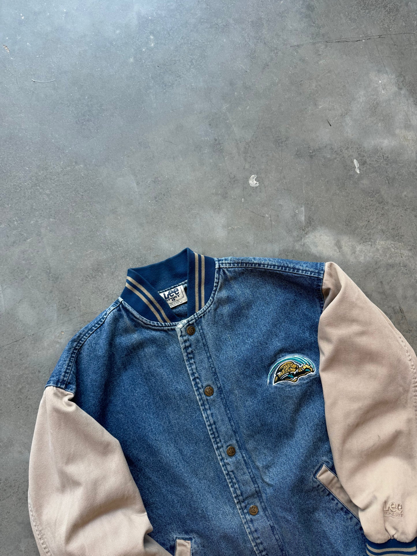 90’s Jacksonville Jaguars Vintage Lee Sport Denim Khaki NFL Bomber Jacket (XL)