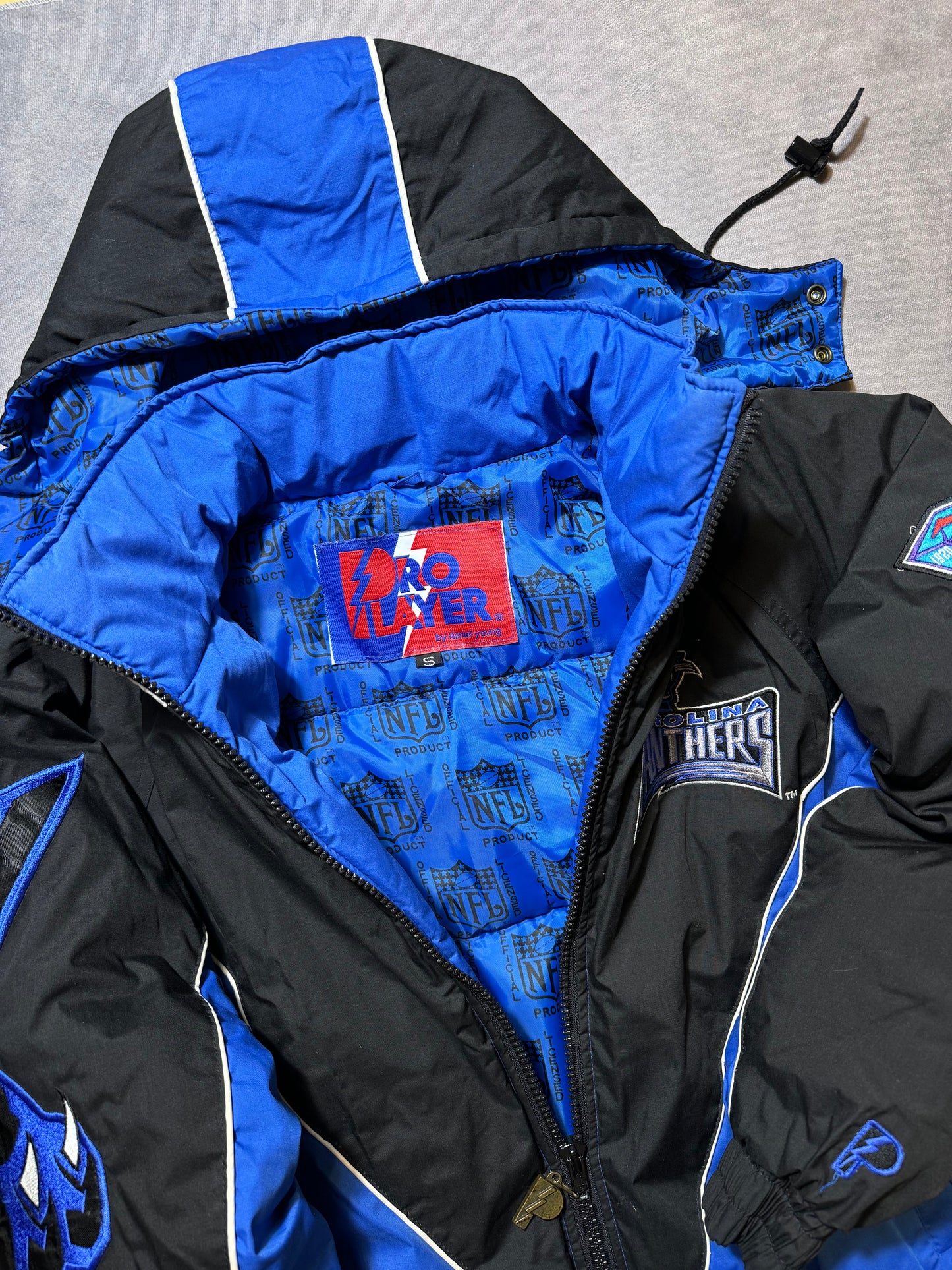 1994 Carolina Panthers Vintage Pro Player Big Claw Logo 75th Season Diamond Patch Printed Liner NFL Puffer Jacket (Small)