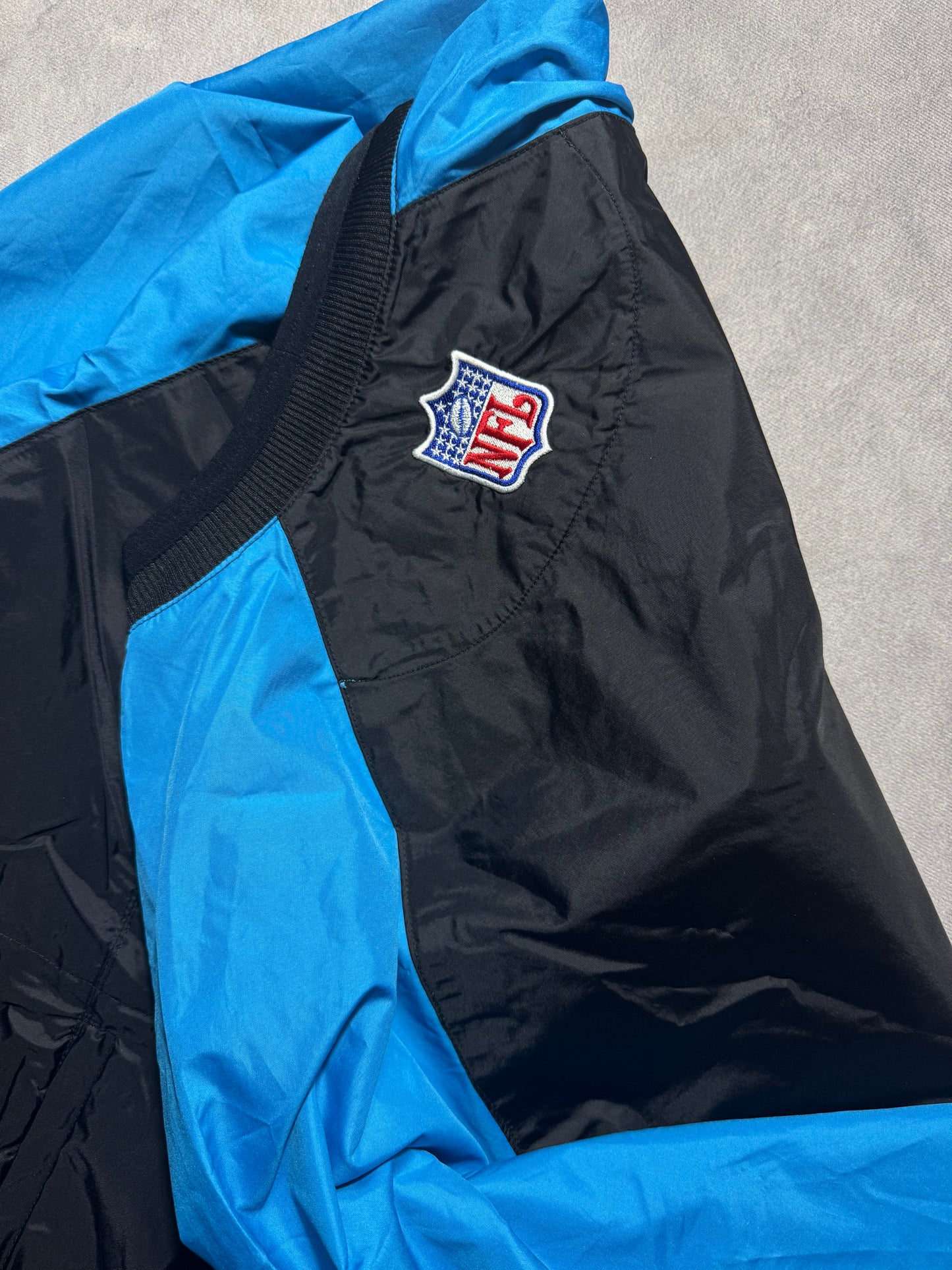 2000 Carolina Panthers Vintage Nike Colorblocked Nylon NFL Sideline Windbreaker Pullover (XL)