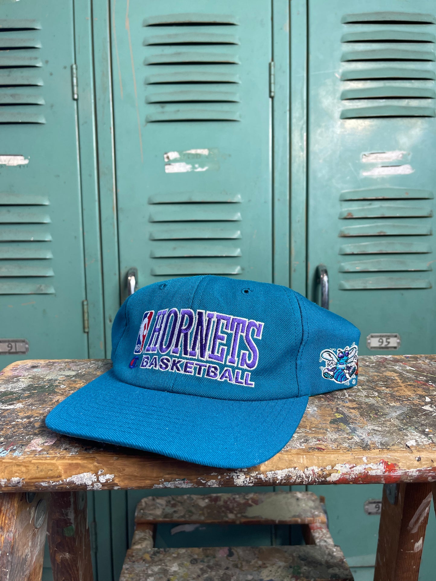 90’s Charlotte Hornets Vintage Champion NBA Snapback Hat (OSFA)