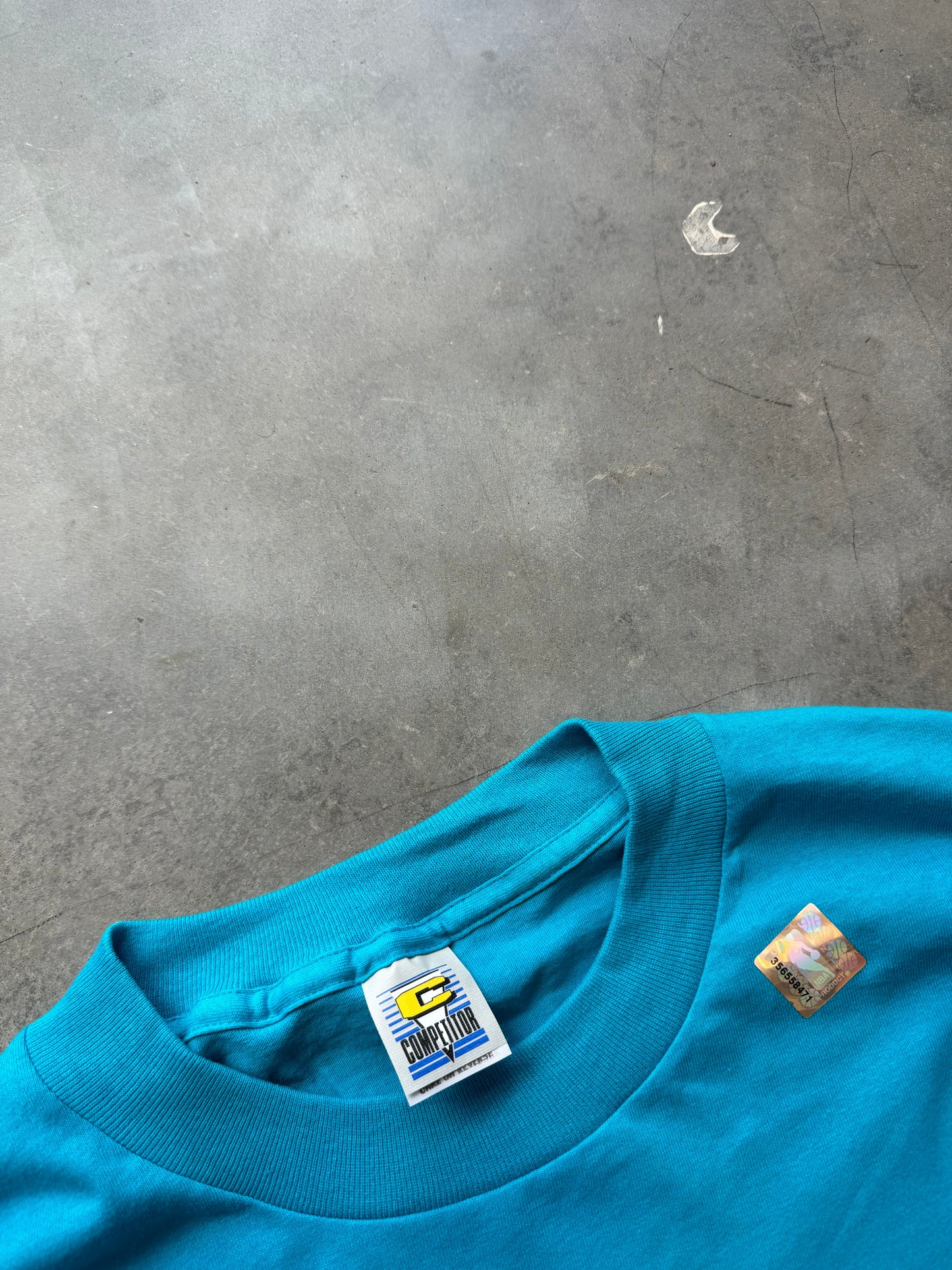 90’s Charlotte Hornets Vintage Teal Arch Logo Spellout NBA Tee - Deadstock (Large)