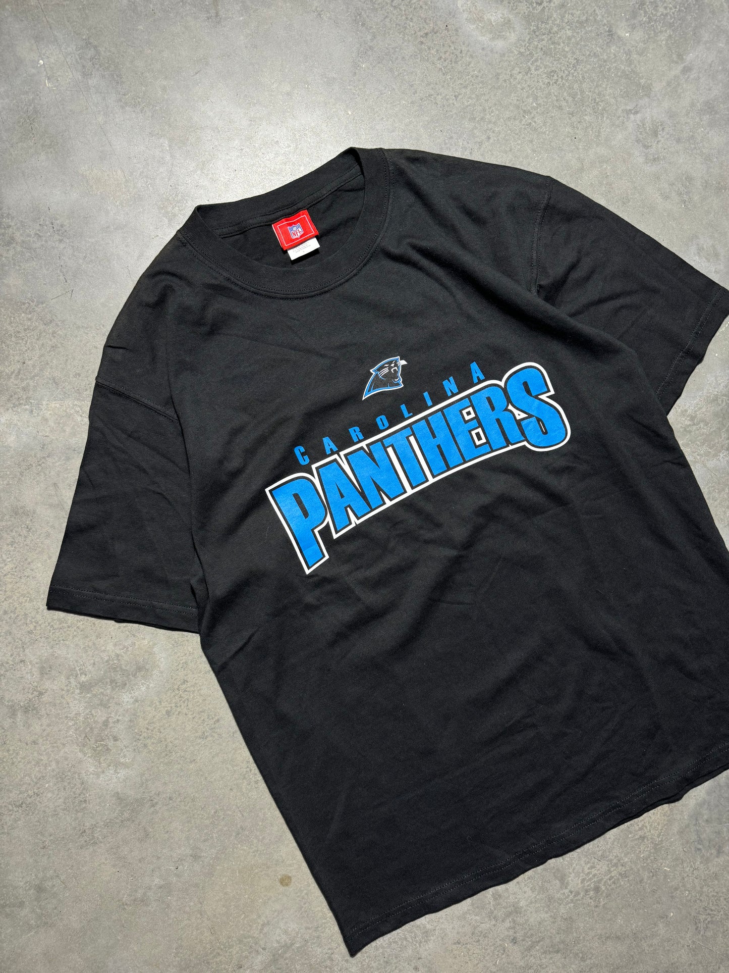 00’s Carolina Panthers Vintage Black Spellout NFL Tee (Large)