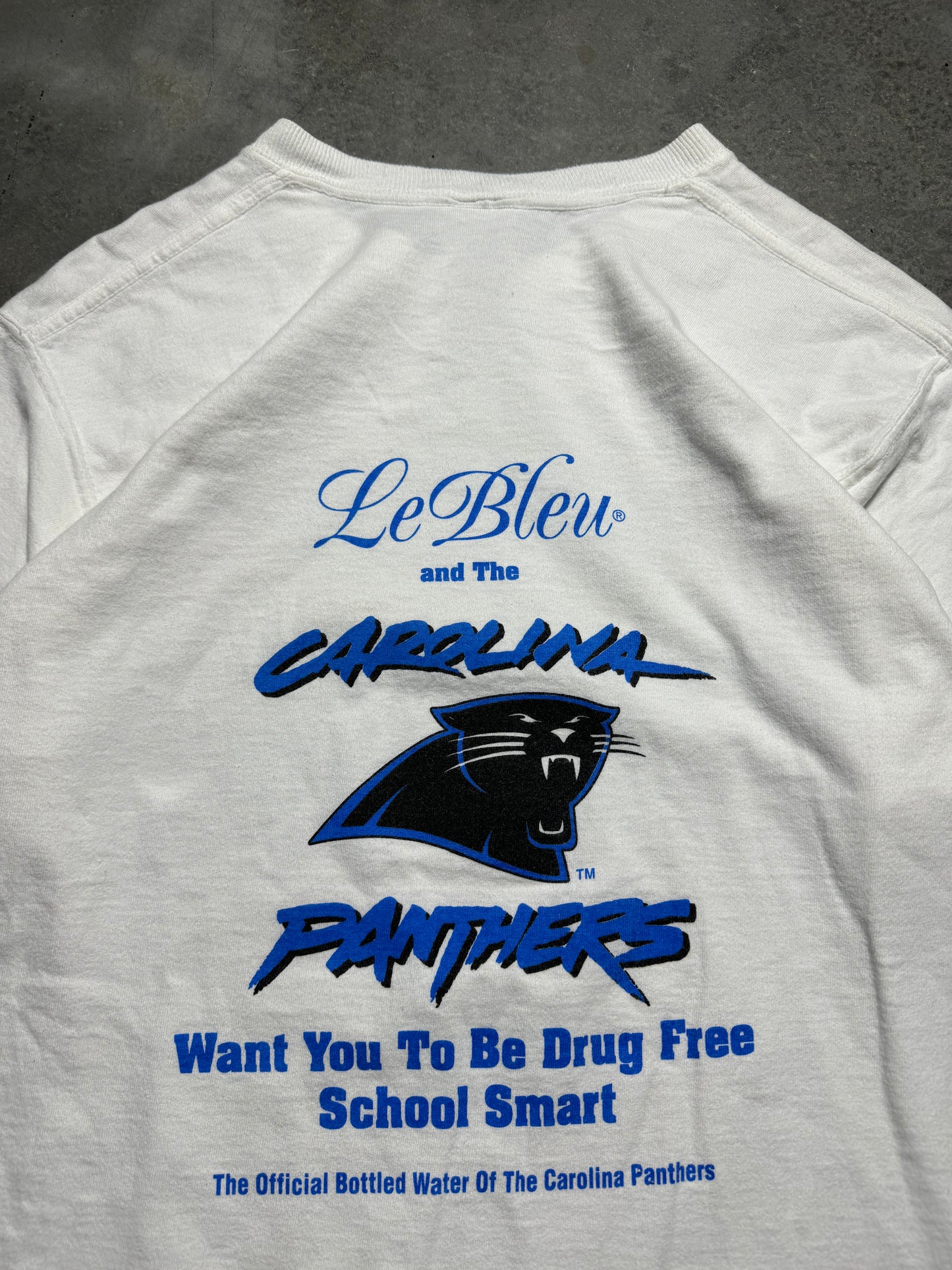 90’s Carolina Panthers x Le Bleu Vintage White Water Bottle Sponsor NFL Tee (Medium)