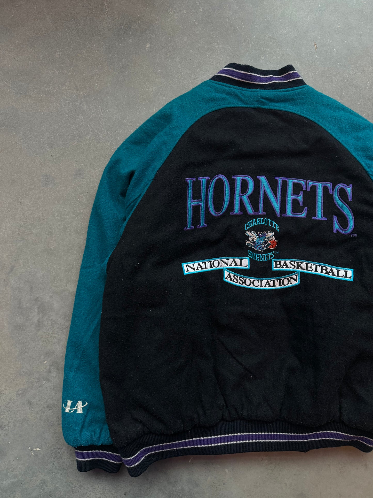 90’s Charlotte Hornets Vintage Logo Athletic Brushed Fleece Spellout NBA Varsity Jacket (XL)