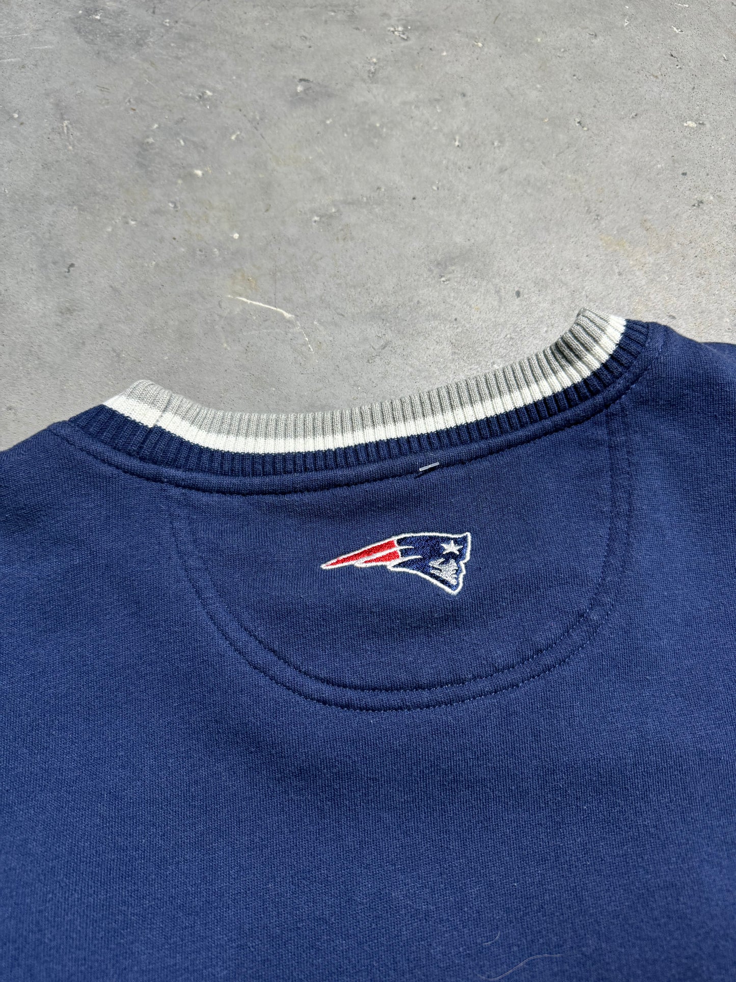 90’s New England Patriots Vintage Navy Blue Lee Sport Ribbed Heavyweight NFL Crewneck (XXL)