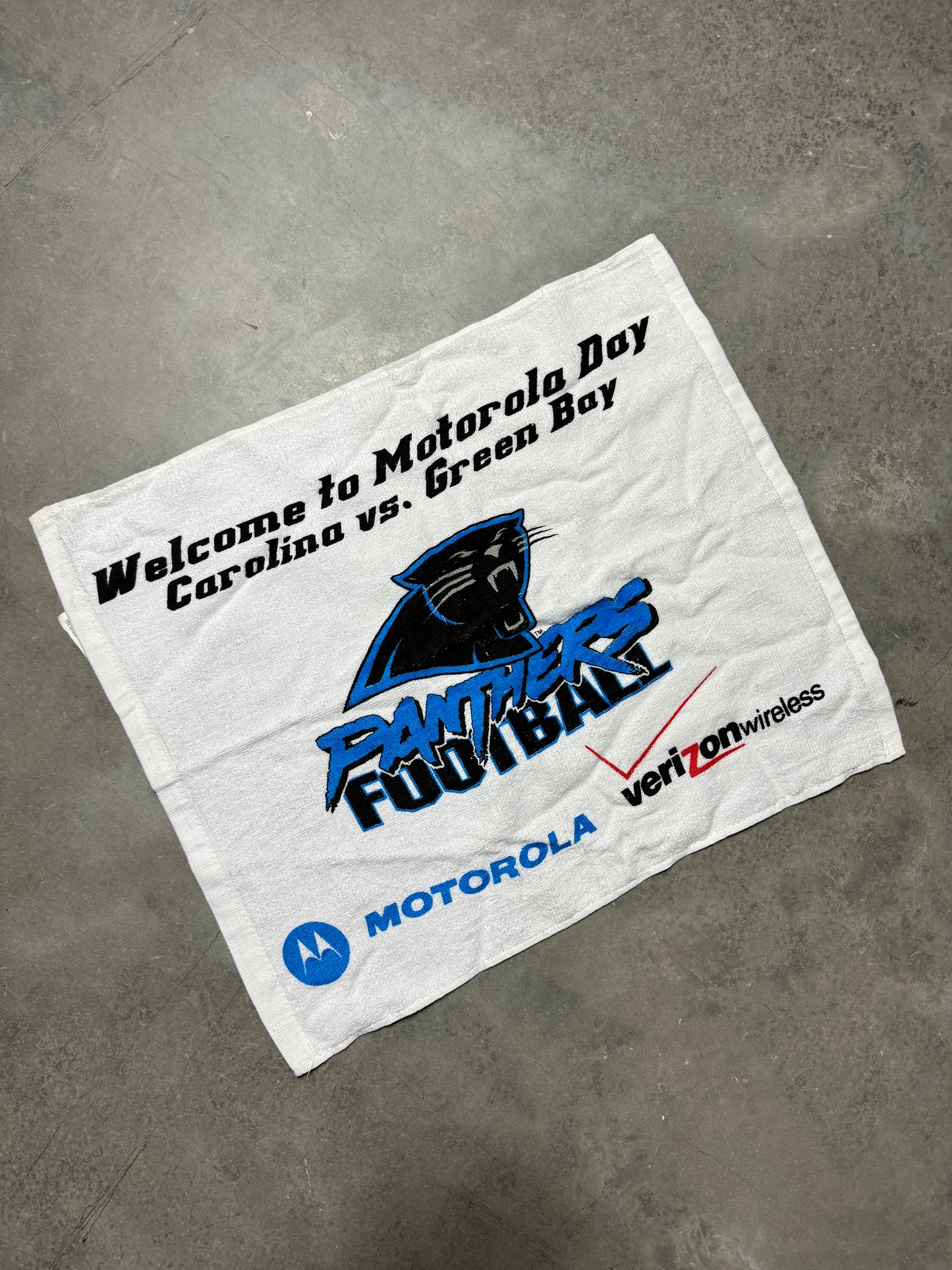 2004 Carolina Panthers vs. Green Bay Packers Monday Night Football Vintage Display White Cotton Fan Towel - Brand New