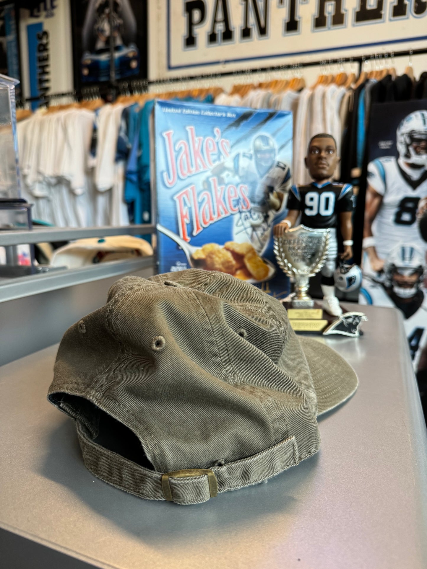 00’s Carolina Panthers Vintage Khaki Oval Logo NFL Strapback Hat (OSFA)