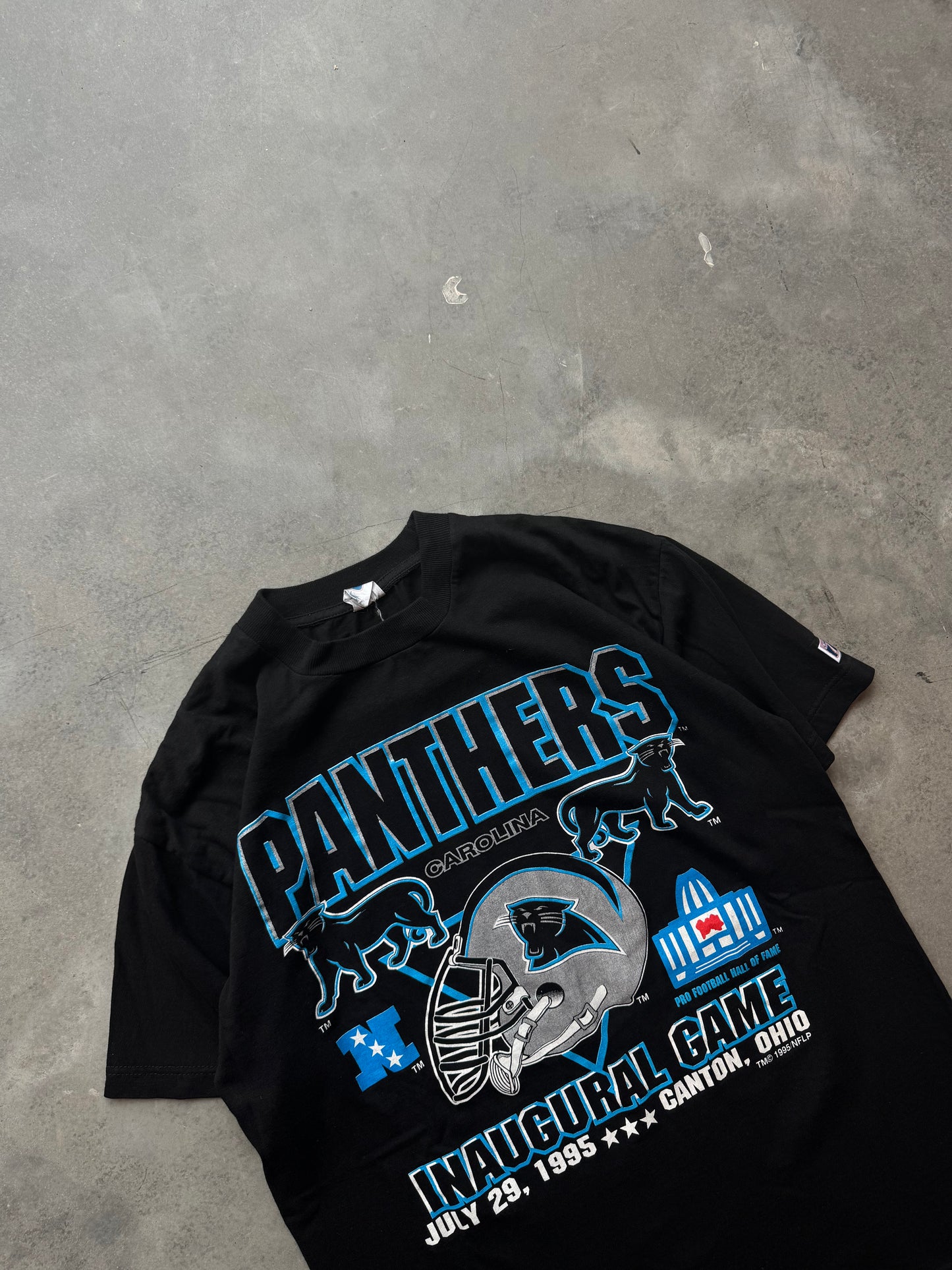 1995 Carolina Panthers Vintage Logo 7 Inaugural Season Hall of Fame Game Full Alternate Cat Logo NFL Tee (Large)