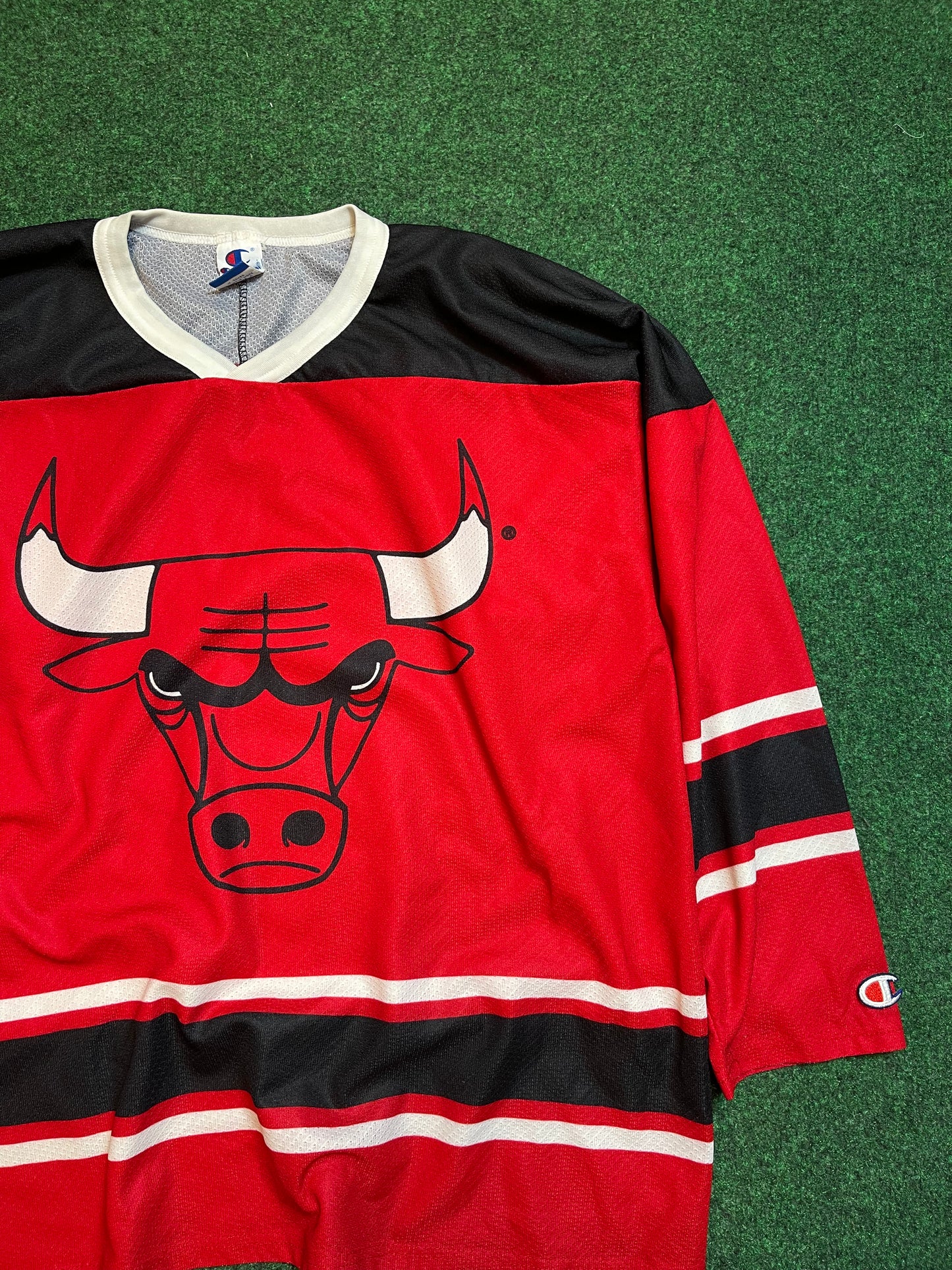 90’s Chicago Bulls Vintage Champion Big Logo NBA Hockey Jersey (Large)