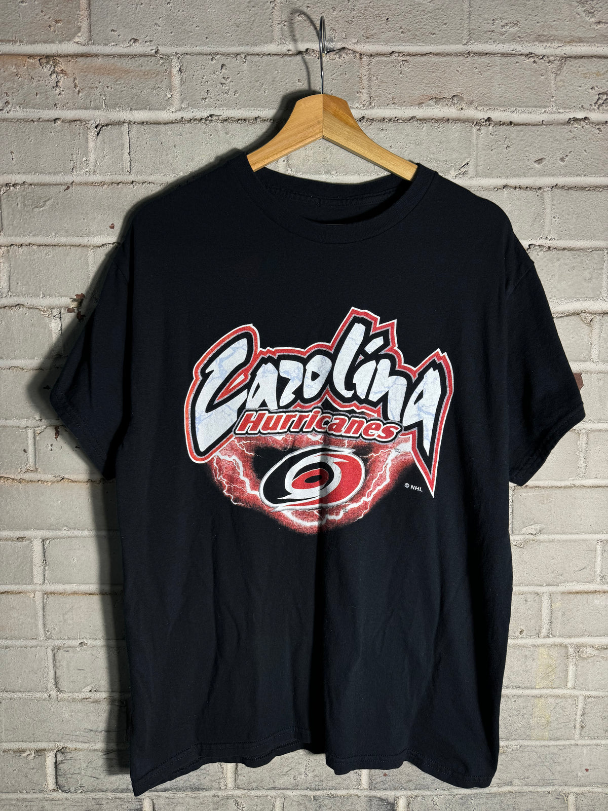 90’s Carolina Hurricanes Vintage Black Lightning Print NHL Hockey Tee (Medium)