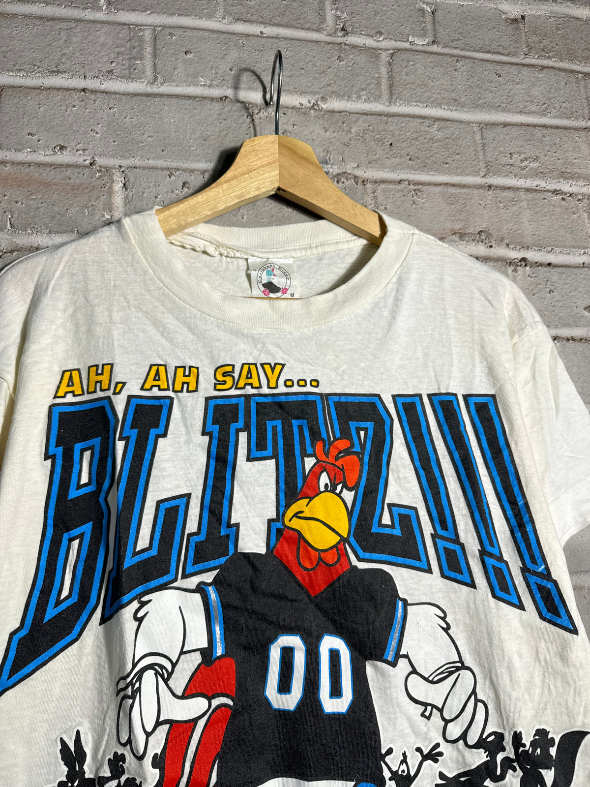 1994 Carolina Panthers Vintage Looney Tunes Foghorn Leghorn “Blitz!!!” NFL Tee (Small)