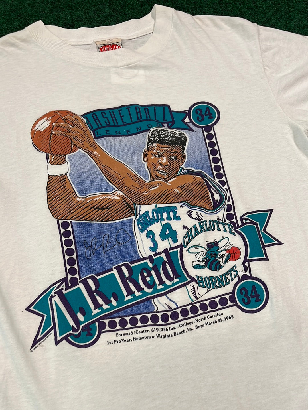 1989 Vintage J.R. Reid Charlotte Hornets Player T-shirt ( Large )