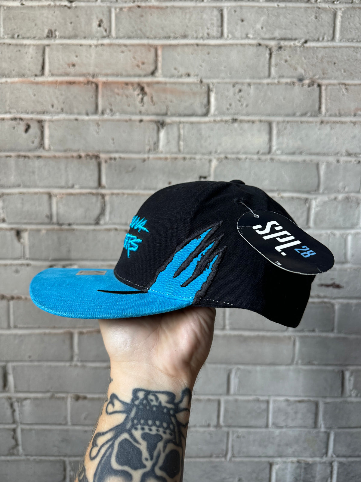 00’s Carolina Panthers Vintage Cat Scratch Font Claw Mark NFL Strapback Hat - Deadstock (OSFA)