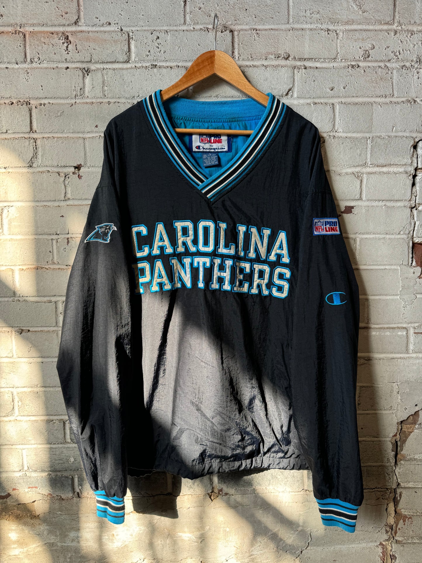 90’s Carolina Panthers Vintage Black Champion Spellout NFL Sideline Pullover (XL)