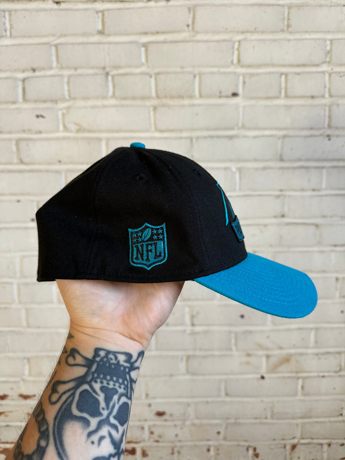 Carolina Panthers NFC South NFL New Era Fitted Sideline Hat (M/L)