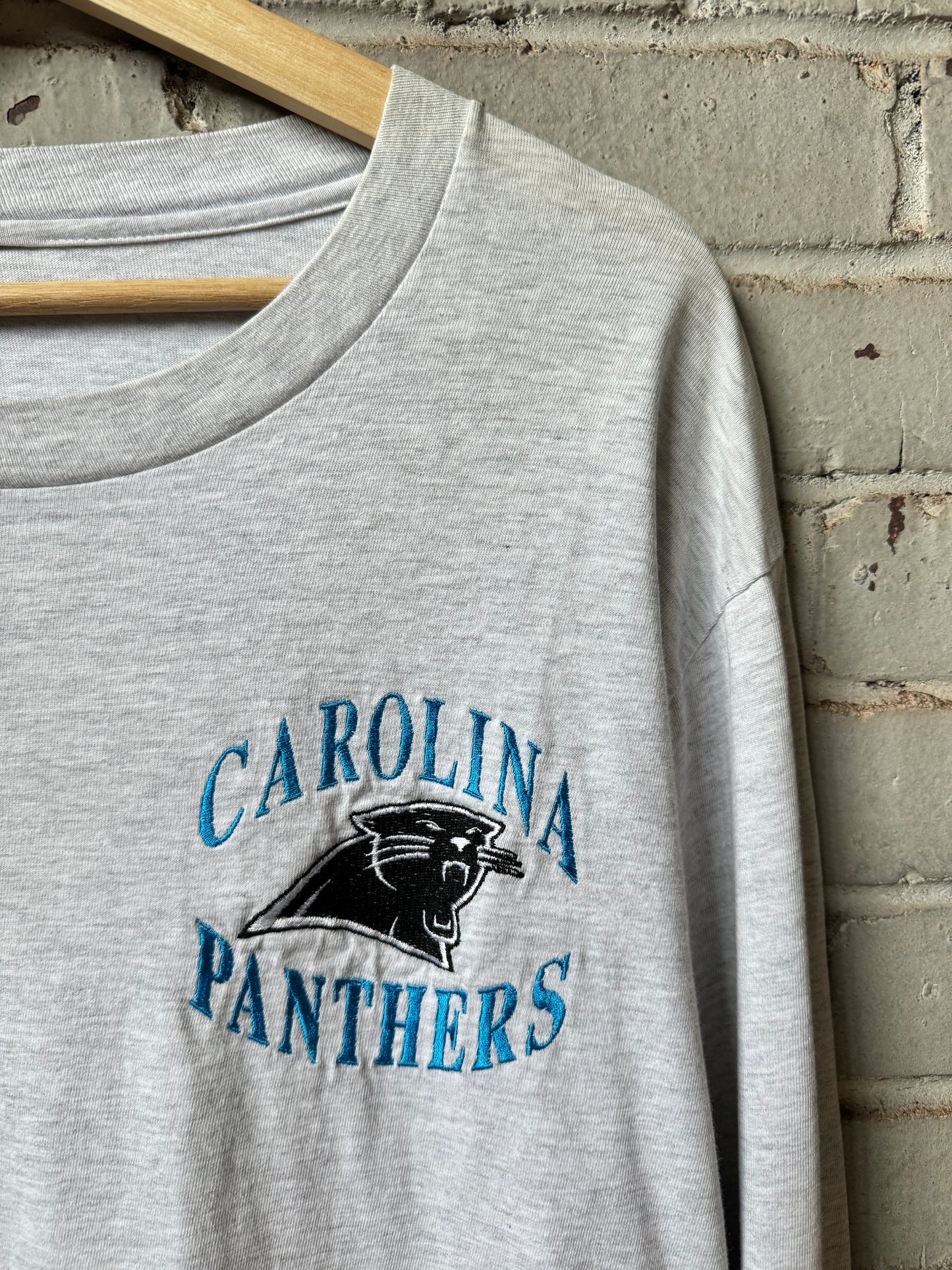 90’s Carolina Panthers Vintage Heather Grey Embroidered Logo Longsleeve NFL Tee (Medium)