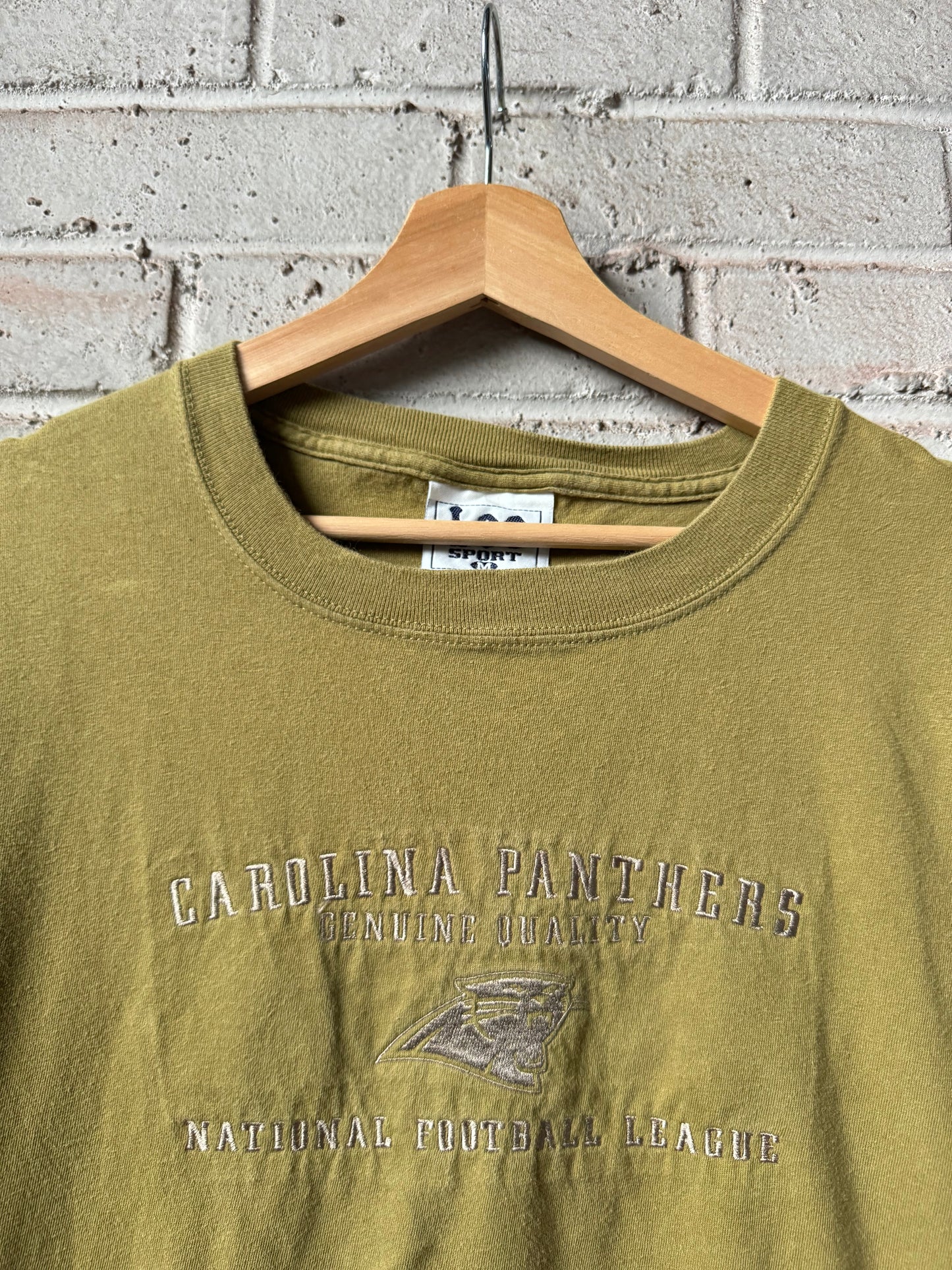 2000 Carolina Panthers Vintage Lee Sport Olive Green Embroidered NFL Tee (Medium)