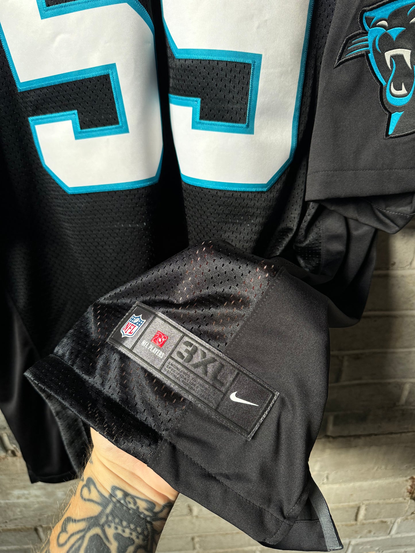2017 Carolina Panthers Luke Kuechly Black Nike Vapor Limited Fully Stitched NFL Jersey (XXXL)