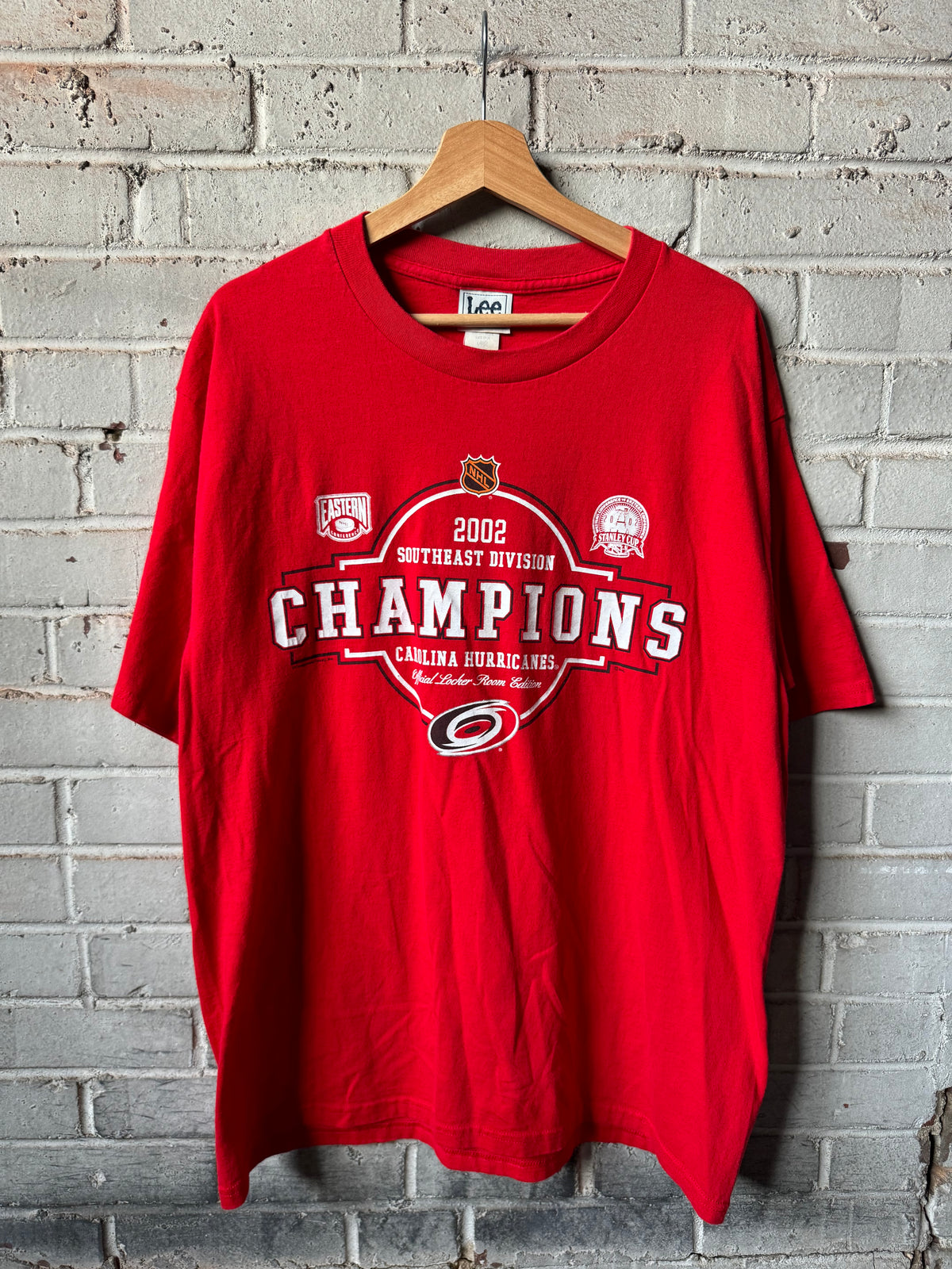 2002 Carolina Hurricanes Vintage Red Southeastern Division Champions NHL Tee (Large)