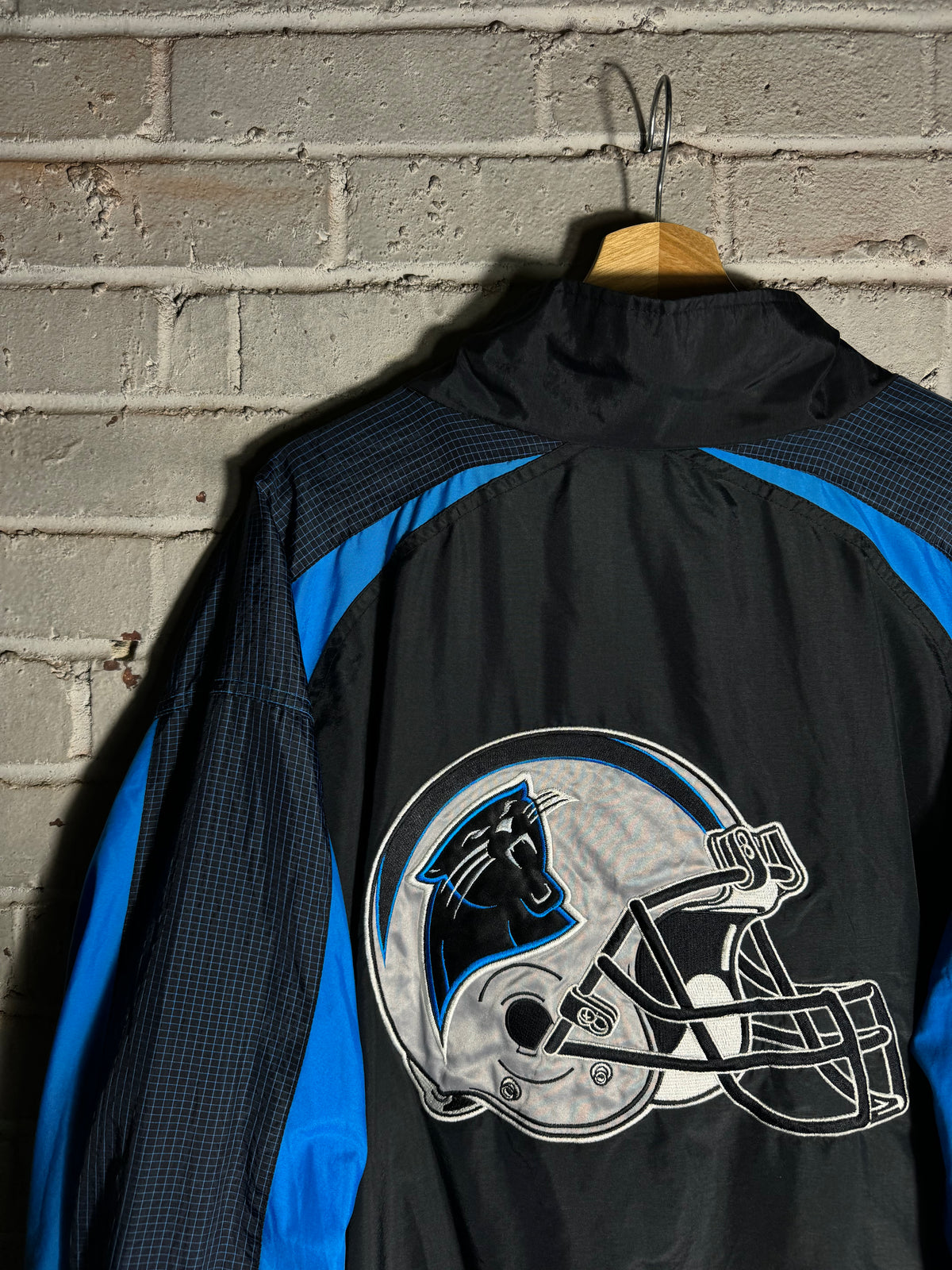 90’s Carolina Panthers Vintage Black Blue Logo Athletic Cat Scratch Font Full Zip Windbreaker Jacket (XL)