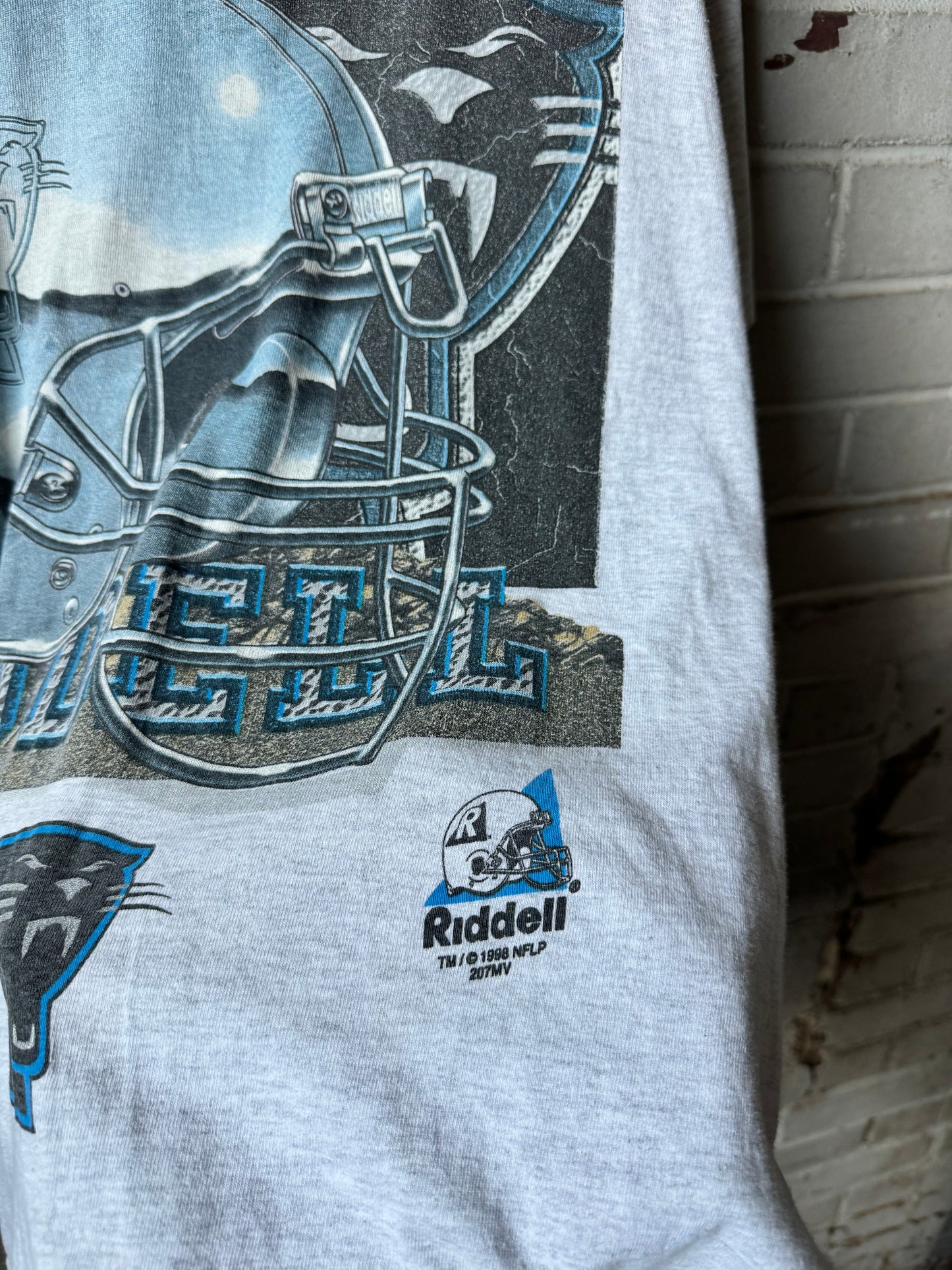 1998 Carolina Panthers Vintage Heather Grey Riddell Chrome Helmet NFL Tee (Medium)