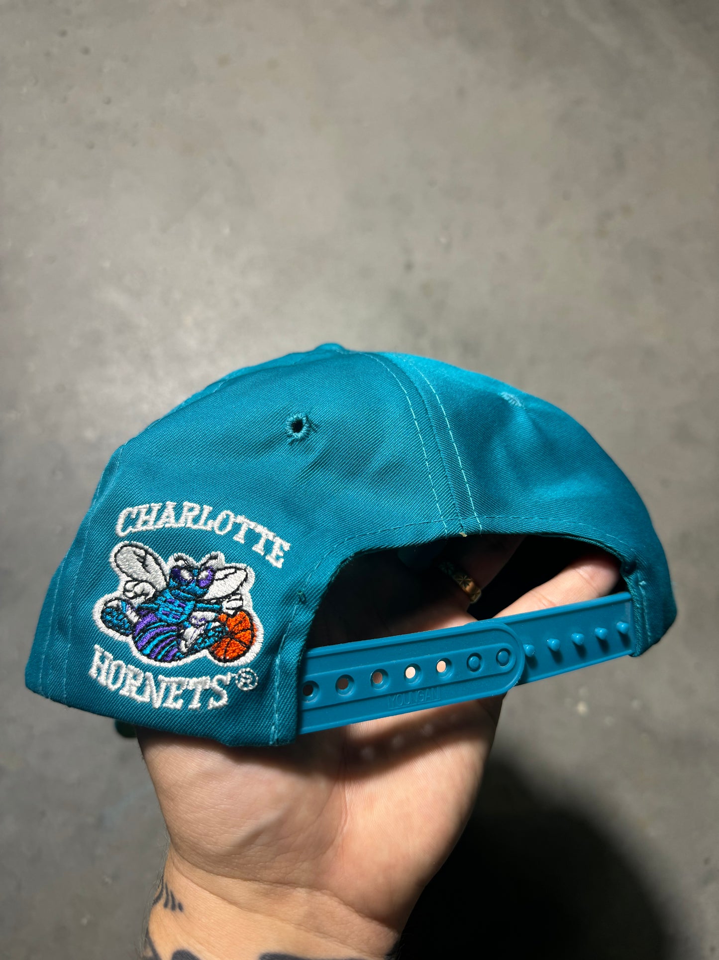 90’s Charlotte Hornets Vintage Teal G Cap NBA Snapback Hat (OSFA)
