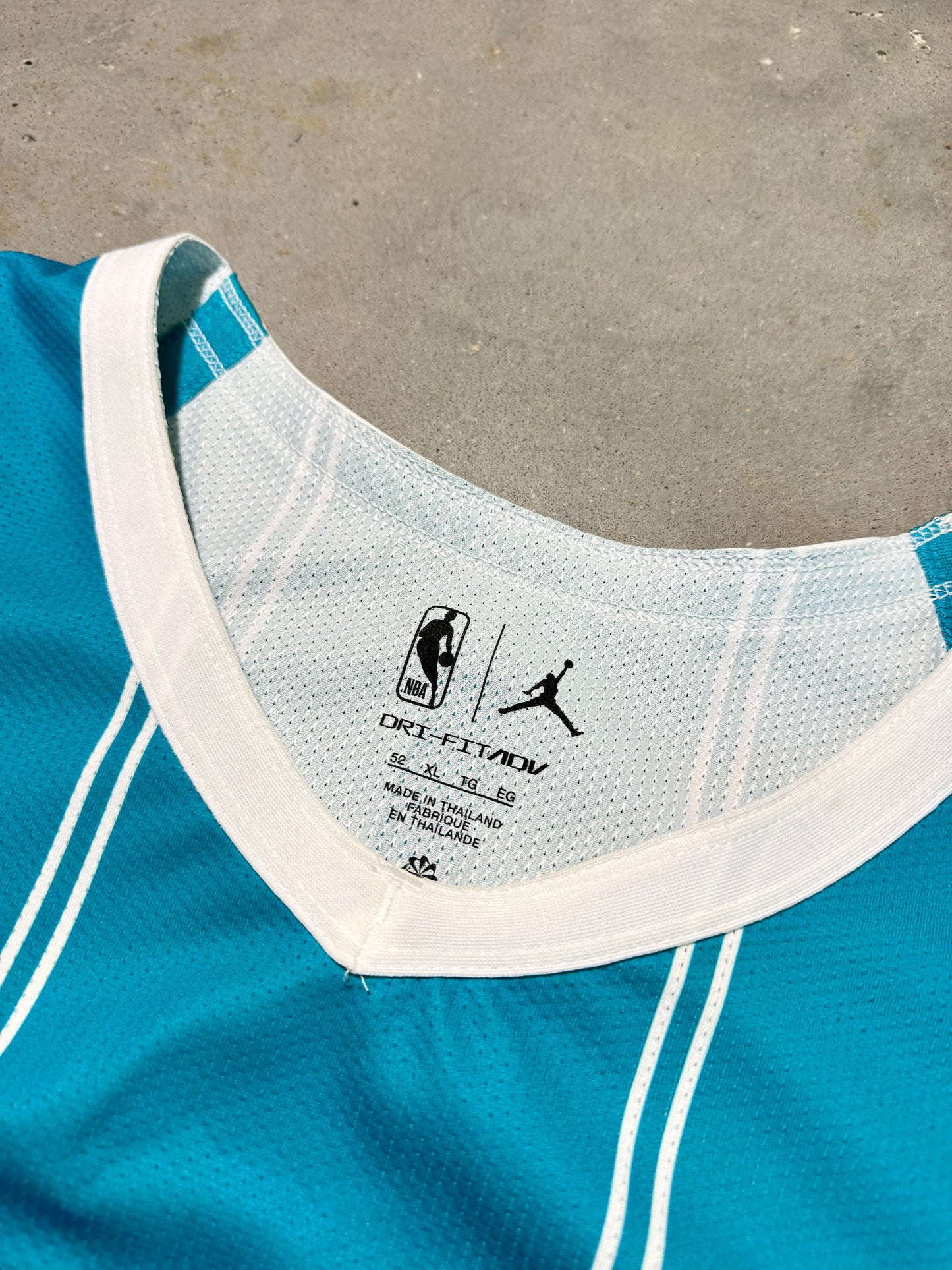 2023/2024 Charlotte Hornets LaMelo Ball Teal Jordan Brand Aeroknit Authentic On Court NBA Jersey (52/XL)