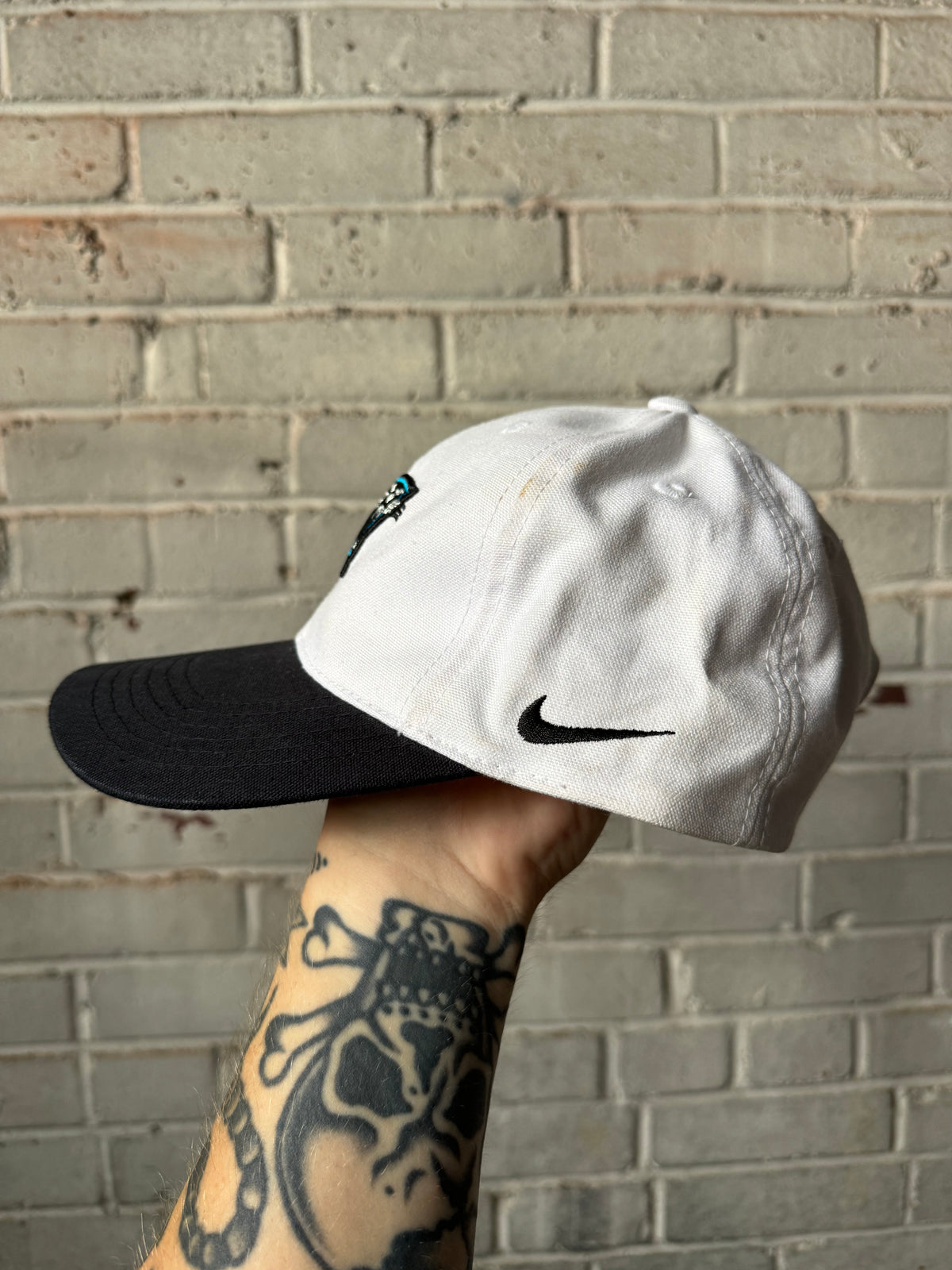 90’s Carolina Panthers Vintage White Nike Cat Scratch Font Strapback NFL Hat (OSFA)