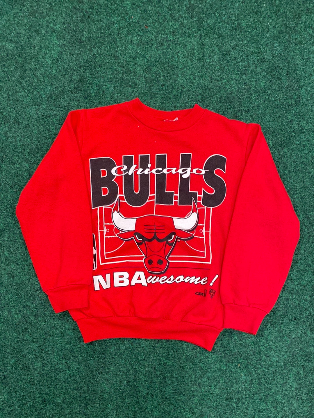 90s Chicago Bulls Logo NBAwesome! Crewneck (XS/Small)