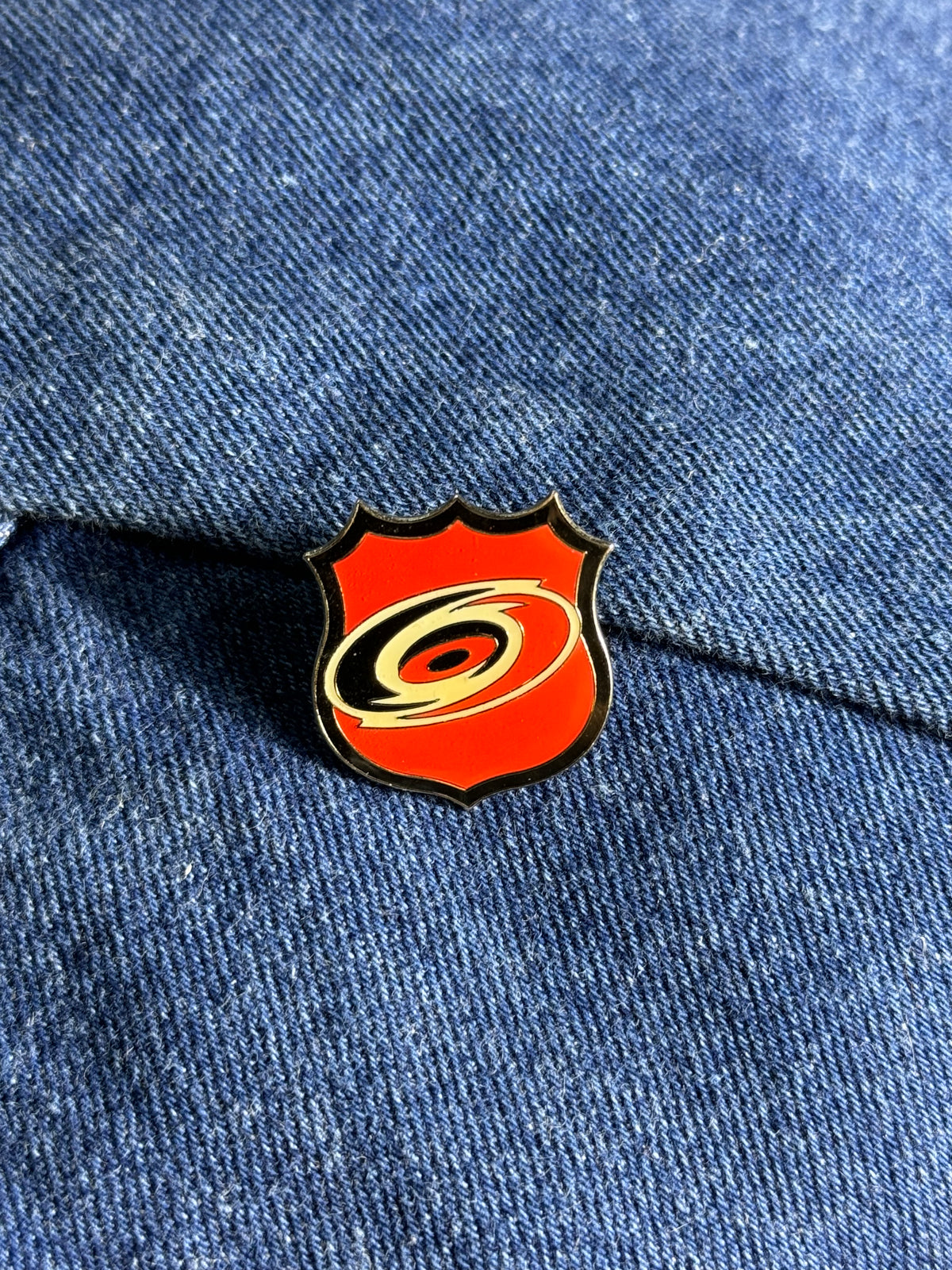 90’s Carolina Hurricanes Vintage Shield NHL Pin