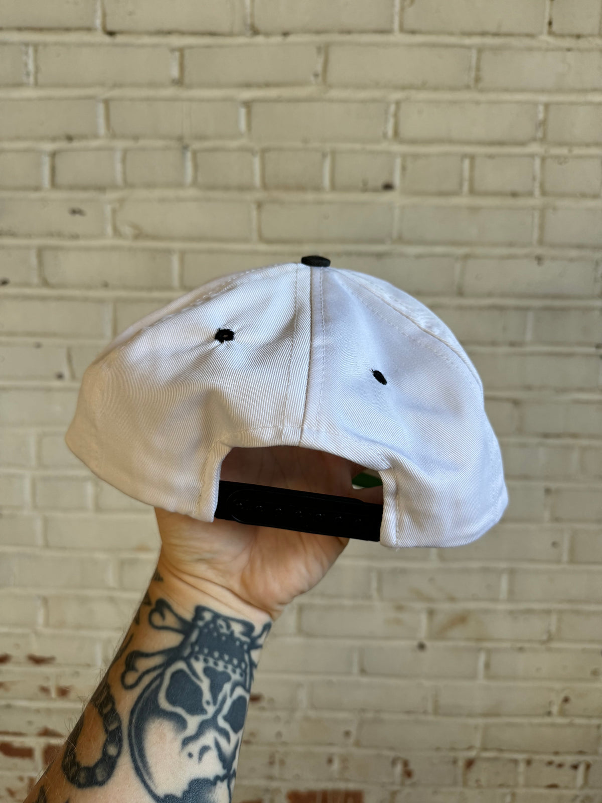 90’s Carolina Panthers Vintage White Black Plain Logo NFL Sideline Style Snapback Hat (OSFA)